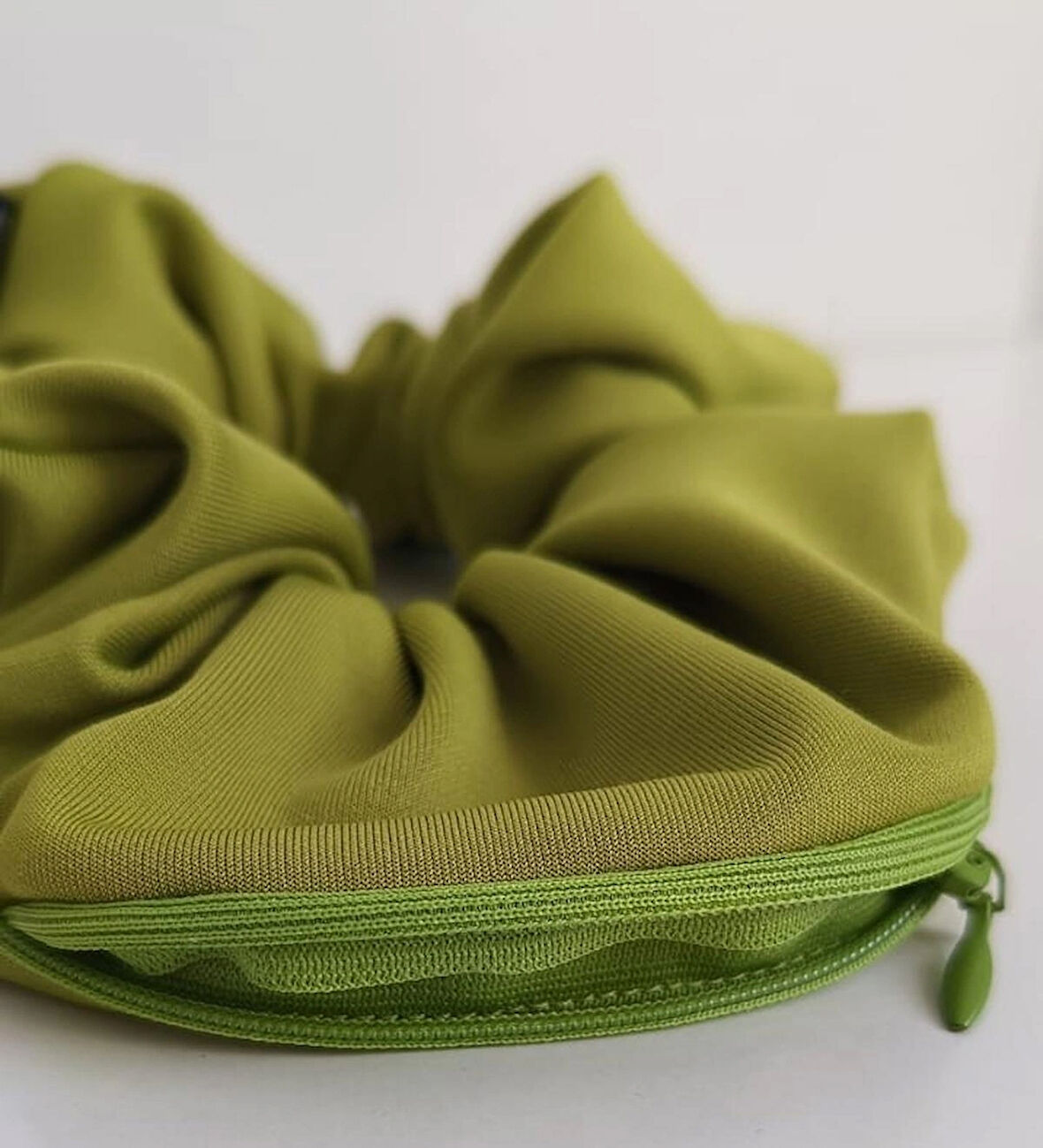 3'LÜ SET YUMUŞAK VE GENİŞ HACİM KUMAŞ FERMUARLI LASTİKLİ TOKA