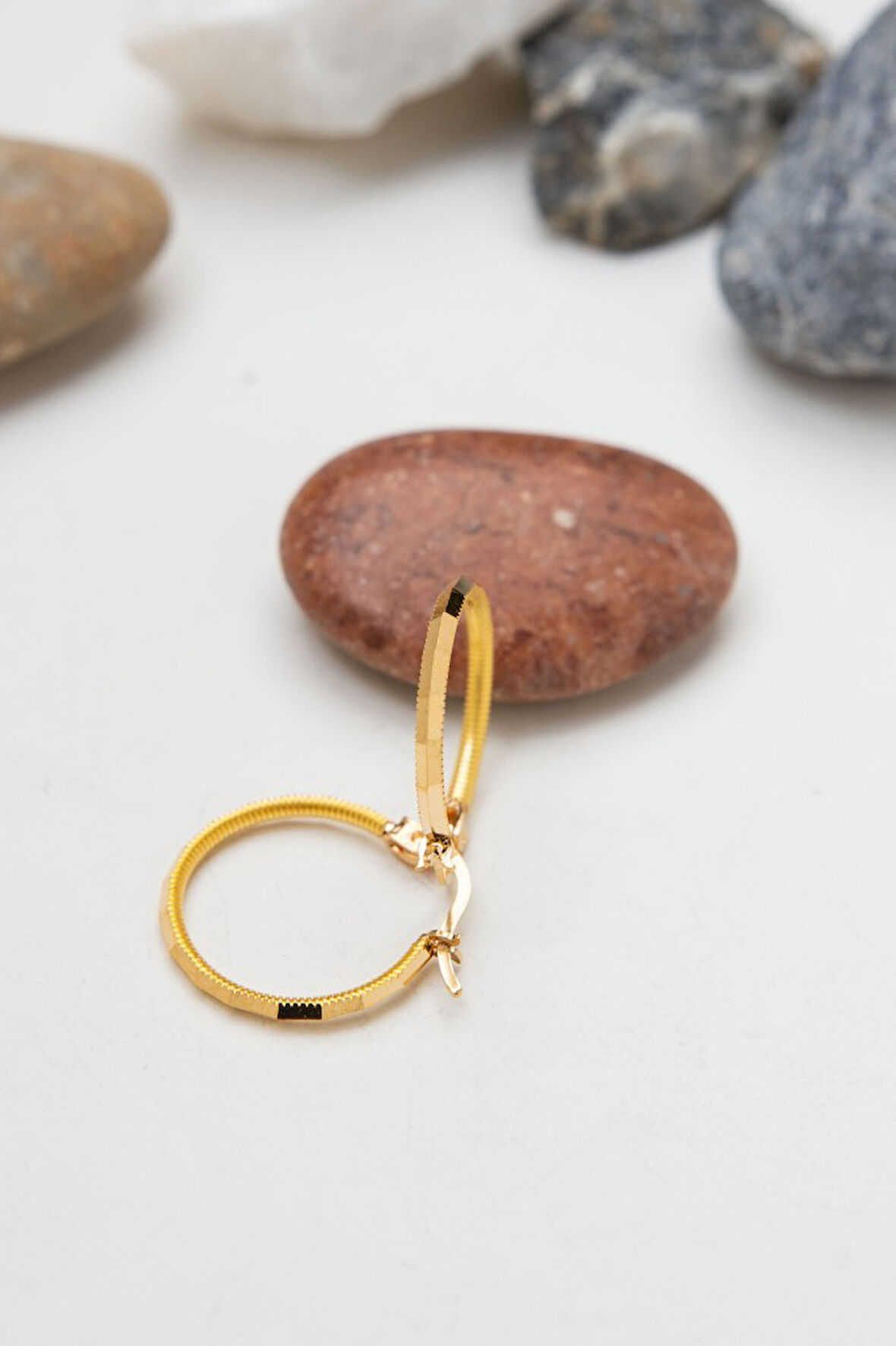 22 Ayar Bükme Kadın Halka Altın Küpe LKKP1336