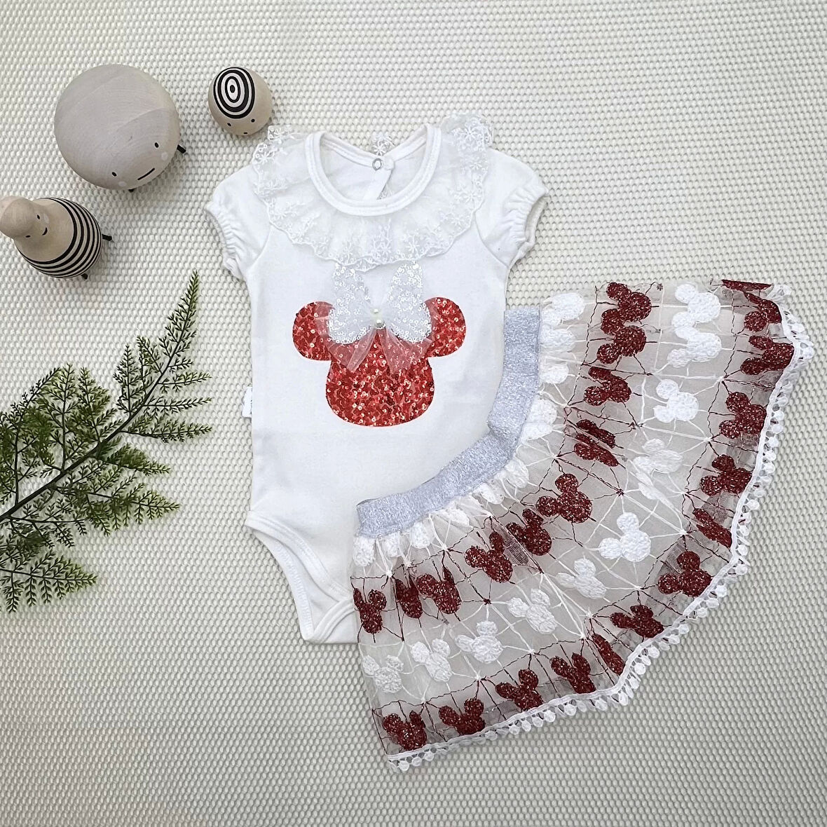 Lenaca 1-2-3 Yaş Payetli Mickey Nakışlı  Kısa Kollu Brode Etekli 2li Kız Bebek Takımı