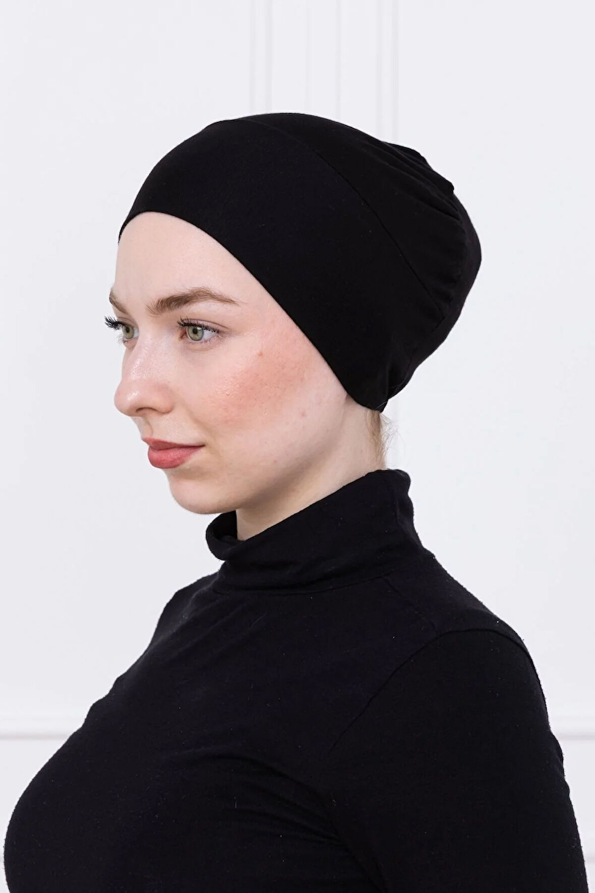 Geçmeli Siyah Bone Önü Dikişsiz Kaymaz Lastikli Kadın Tesettür Pratik Geçme İç Bone