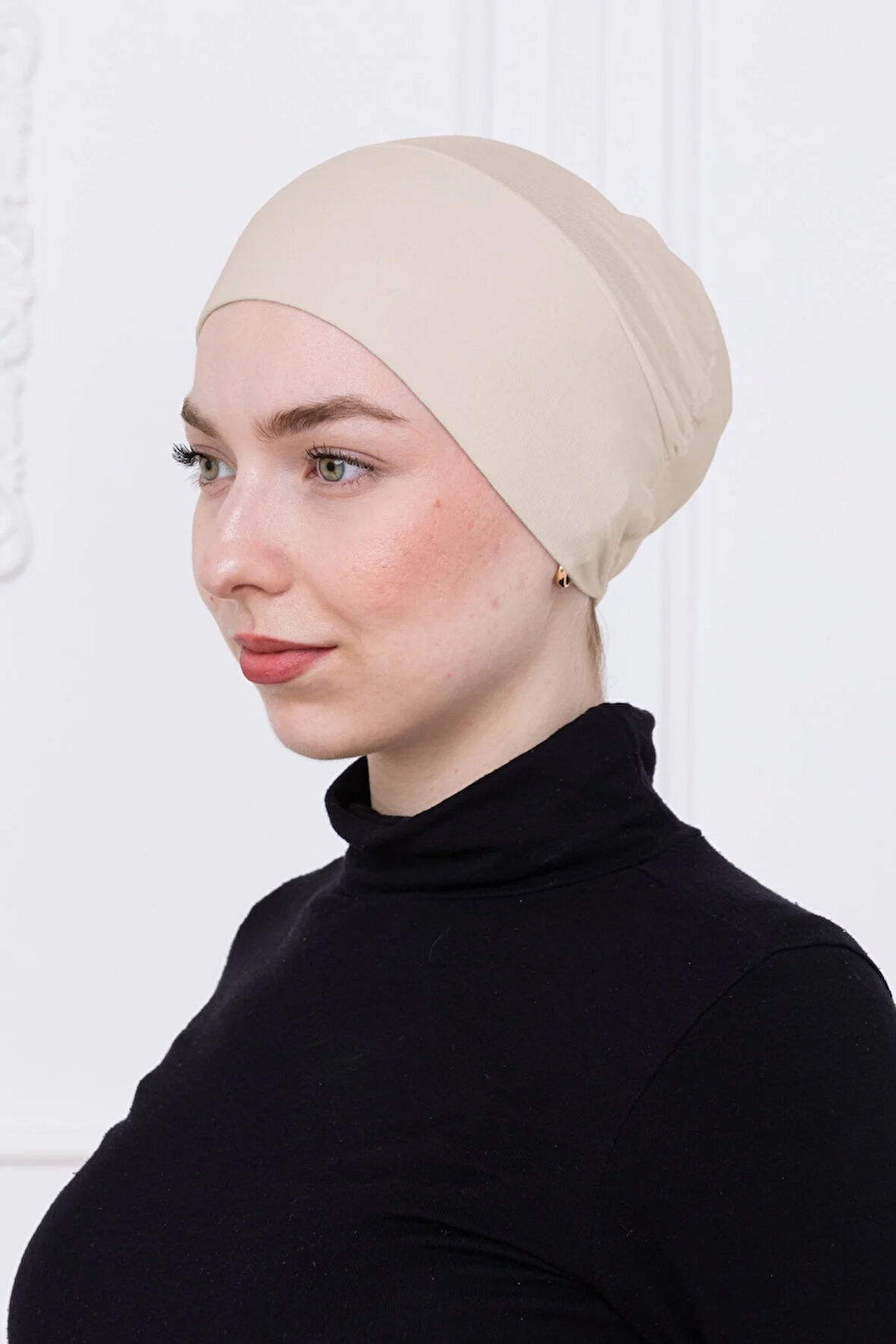 Geçmeli Bej Bone Önü Dikişsiz Kaymaz Lastikli Kadın Tesettür Pratik Geçme İç Bone