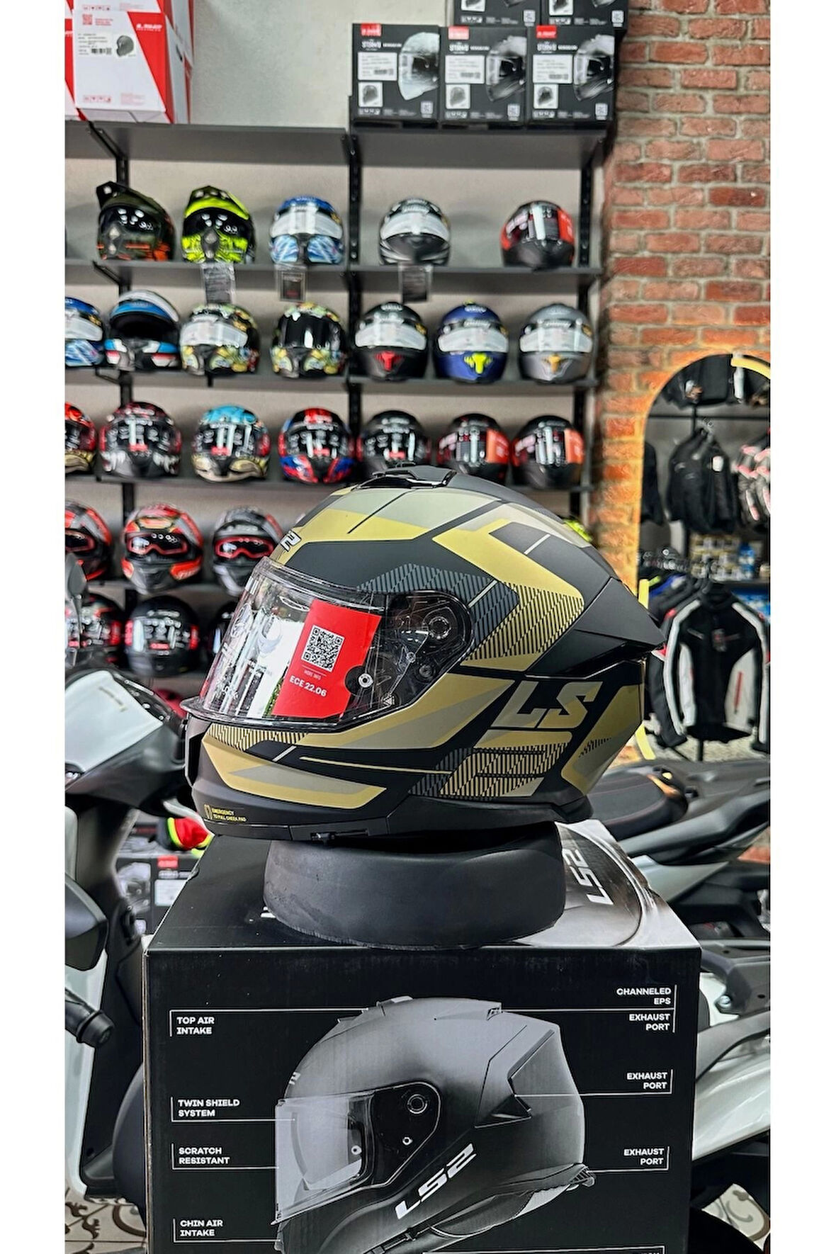 LS2 STREAM 2 ROAD MAT SIYAH-GOLD-GRI KASK