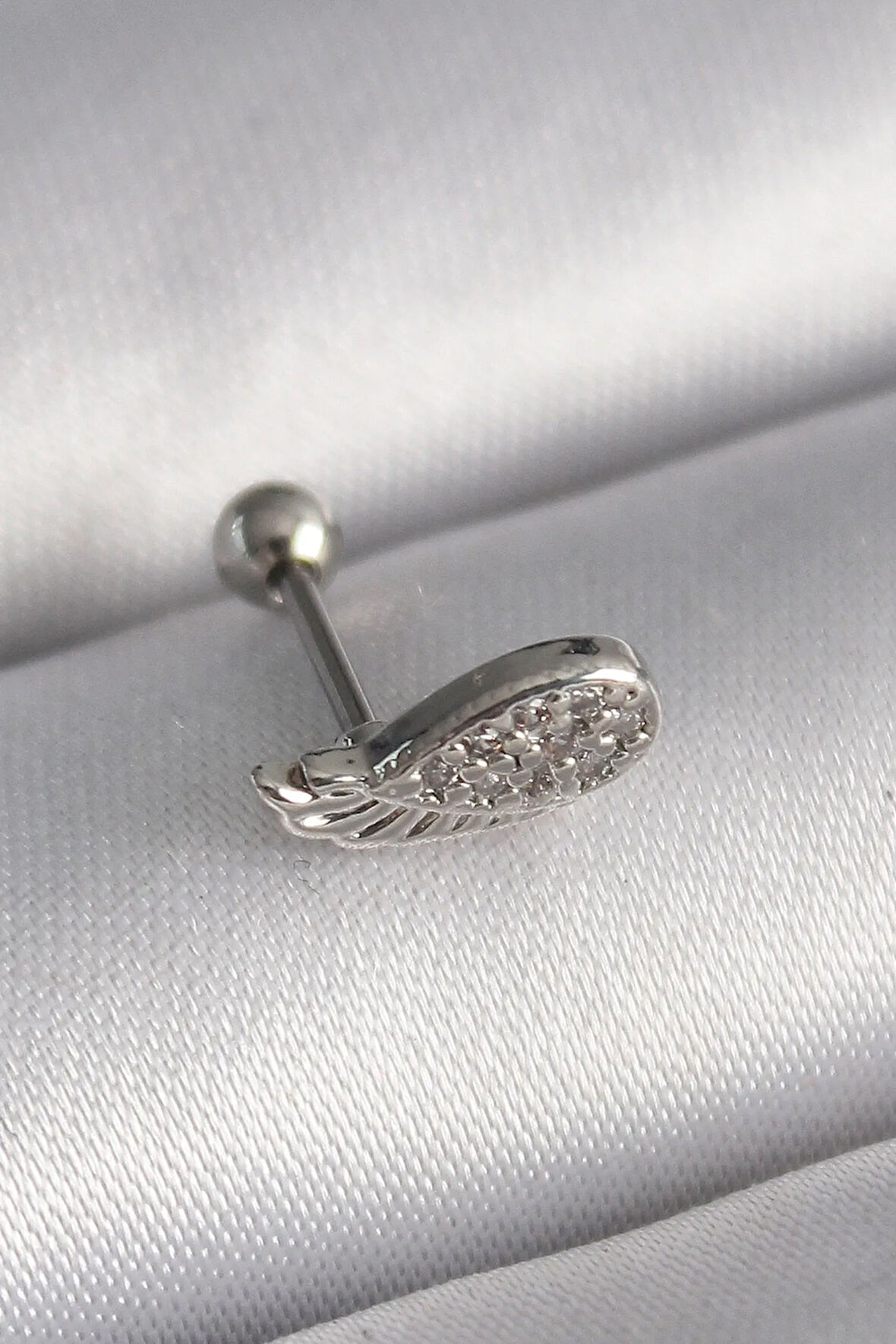 316L Çelik Gümüş Renk Zirkon Taşlı Kanat Tragus Piercing - Lisinya