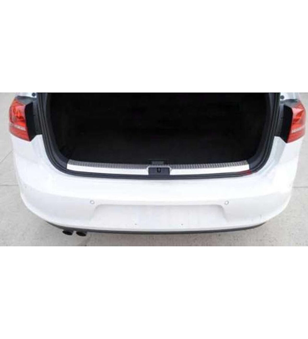 Volkswagen Golf 7 - Golf 7,5 Arka Tampon Eşiği Krom