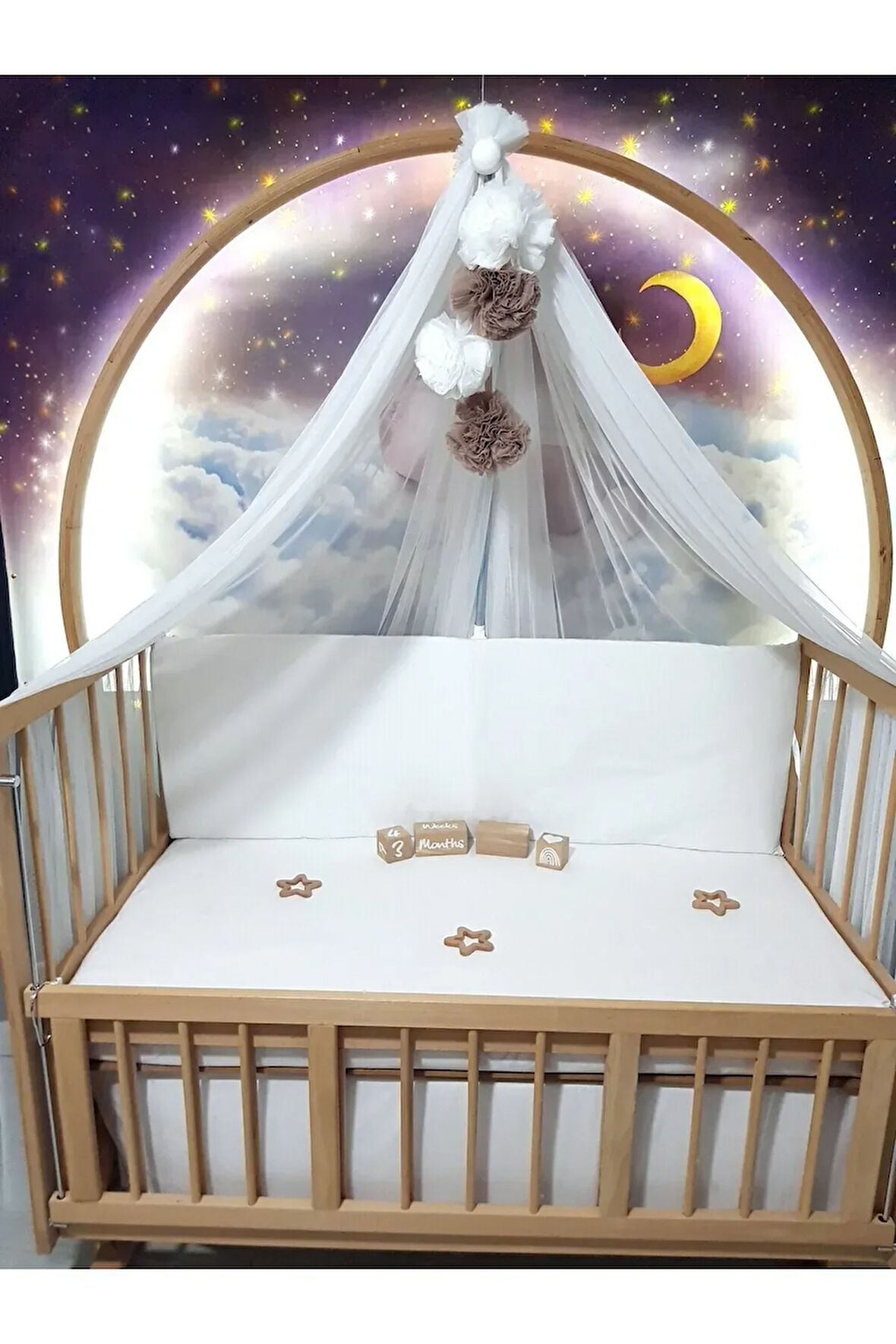 Bebek Lüks Cibinlik Takımı - Beyaz ve Kahverengi Dört Ponponlu - 6 Metre Likra Tül (Aparat Dahil)