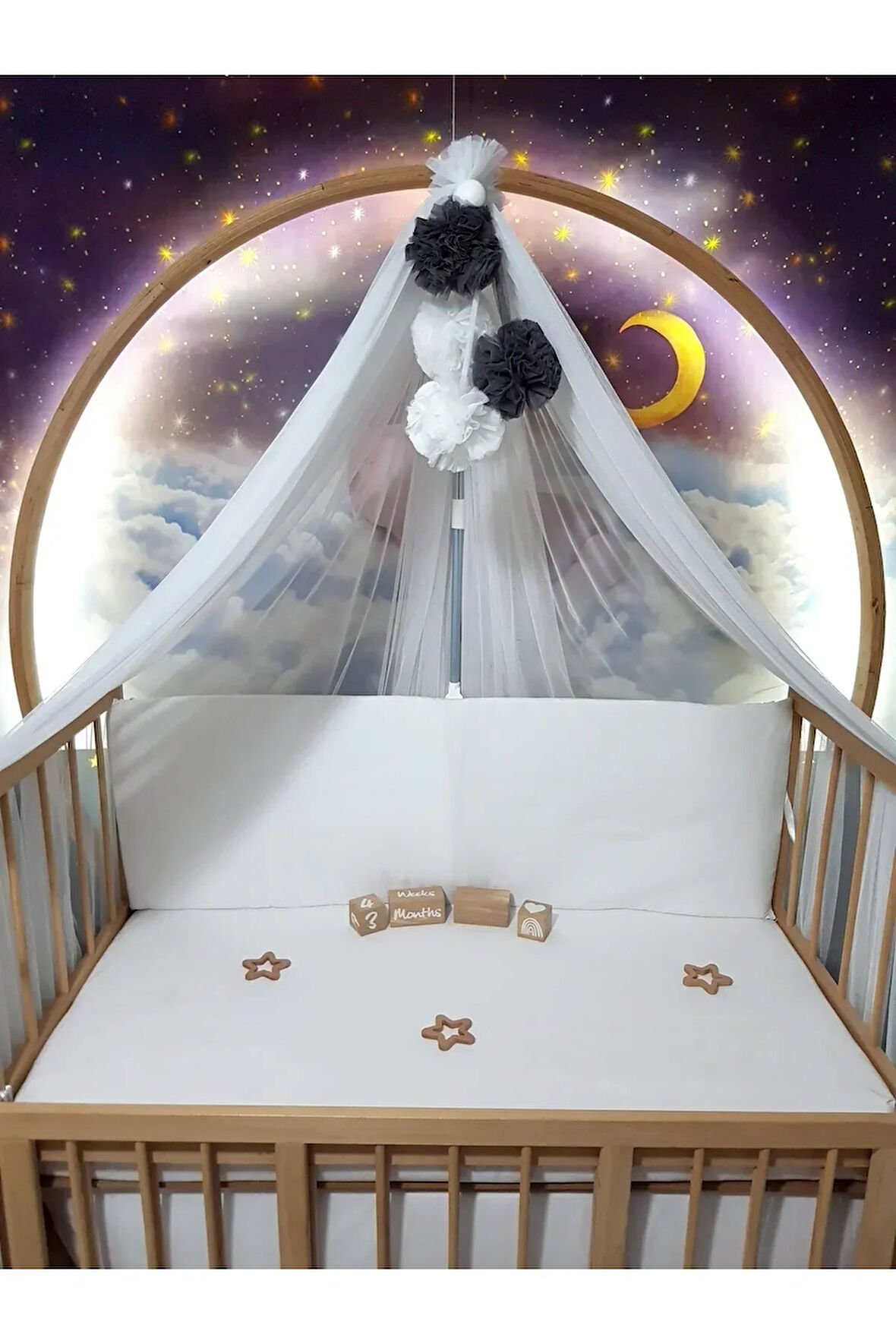 Bebek Lüks Cibinlik Takımı - Beyaz ve Koyu Gri Dört Ponponlu - 6 Metre Likra Tül (Aparat Dahil)