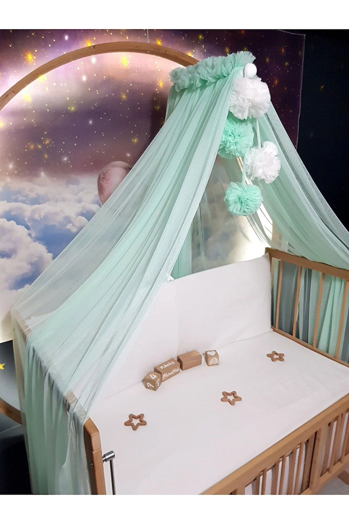 Bebek Lüks Cibinlik Takımı - Su Yeşili ve Beyaz Dört Ponponlu - 6 Metre Likra Tül (Aparat Dahil)