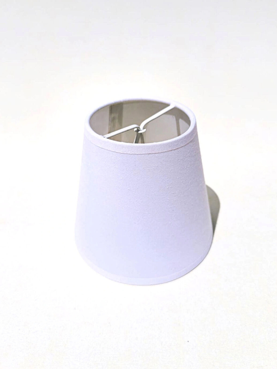 Mini Boy Maşalı Avize Abajur Başlığı – Mum Ampul Üstüne Takılır, 14 cm Alt Çap, 12 cm Yükseklik (Beyaz)