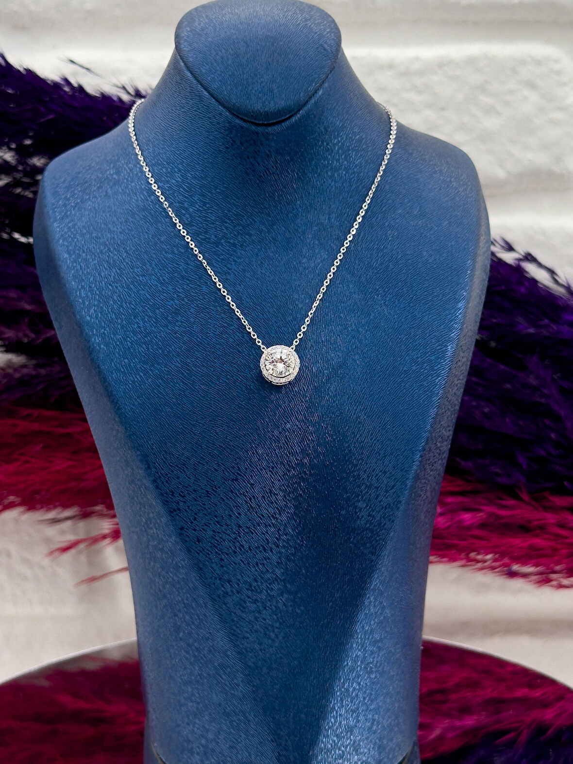 925 Ayar Gümüş Mosanite Taşlı Pırlanta Montür Desenli Popüler Kadın Kolye