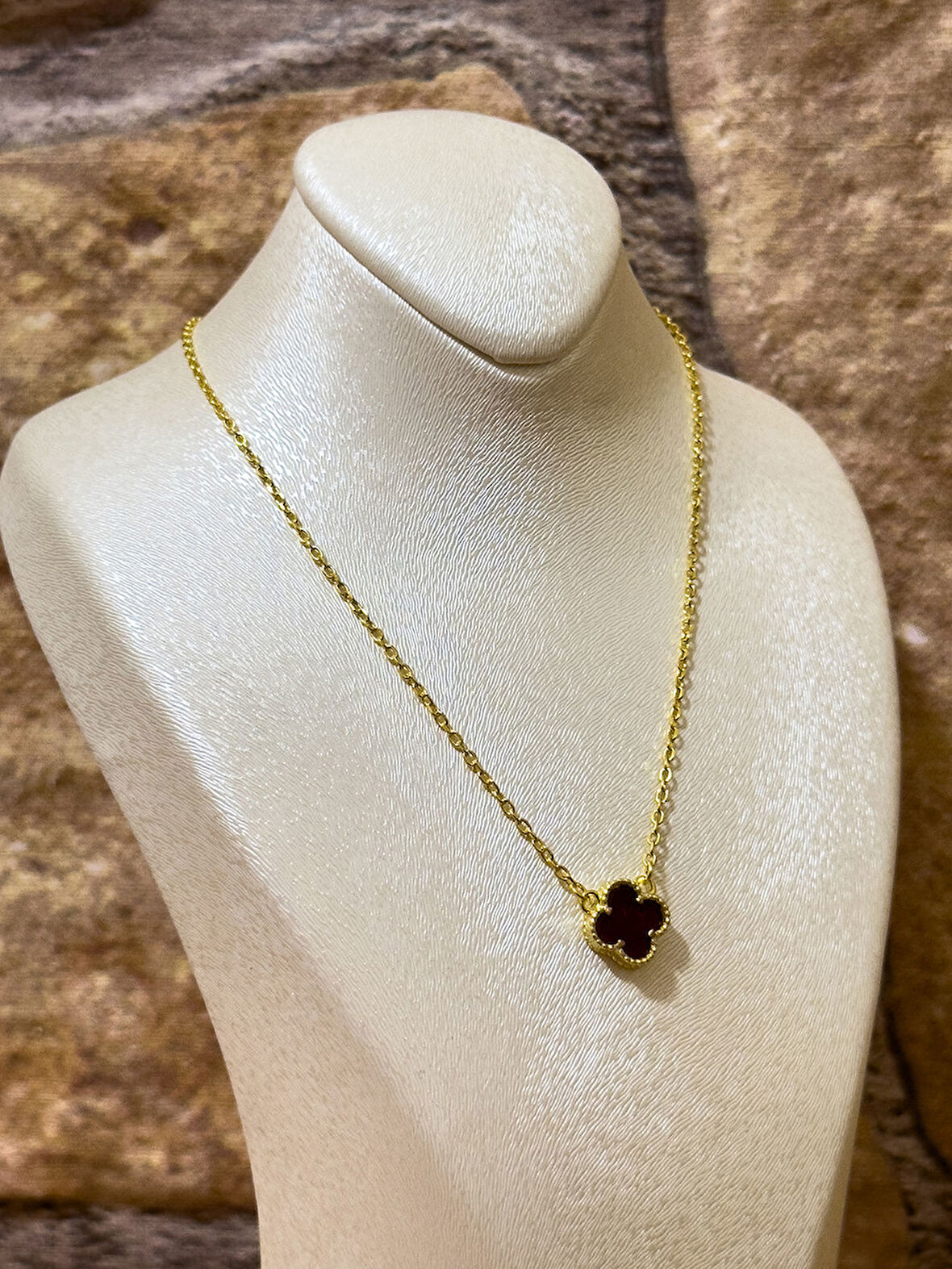 Gold Renk Bordo Onix Taşlı Yonca Kadın Gümüş Kolye