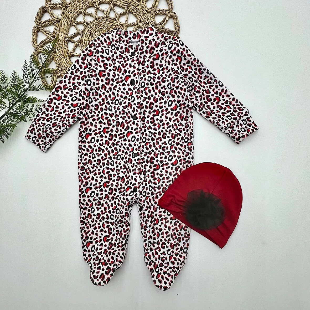 Lenaca 0-3-6-9 Ay Leopar Baskılı Tam Boy Çıtçıtlı Patikli Güllü Boneli Kız Bebek Tulumu
