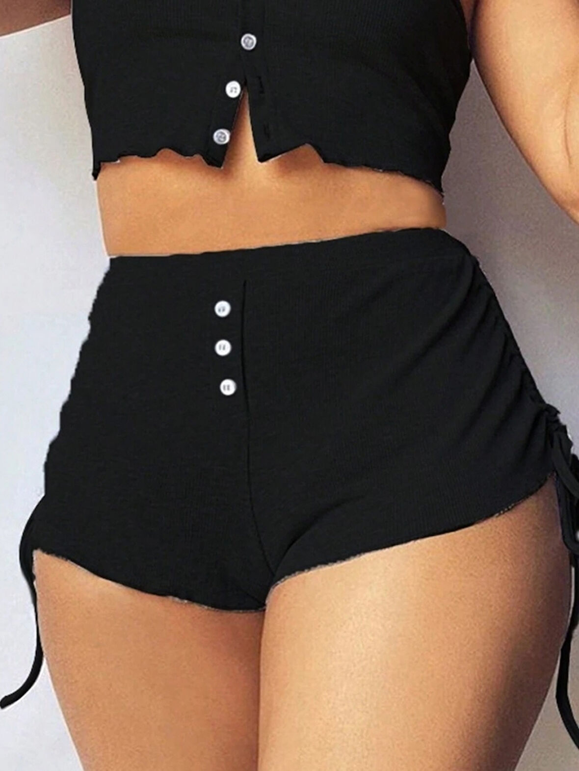 Livizmir Moda Kadın Ip Askılı Crop Bluz Ve Yanlardan Büzgülü Ikili Kaşkorse Short Takım