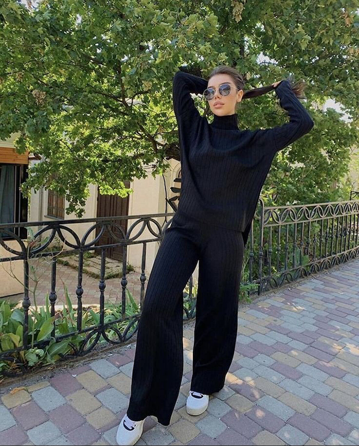 Livizmir Moda Kadın Siyah İspanyol Kesim Boğazlı Triko Takım