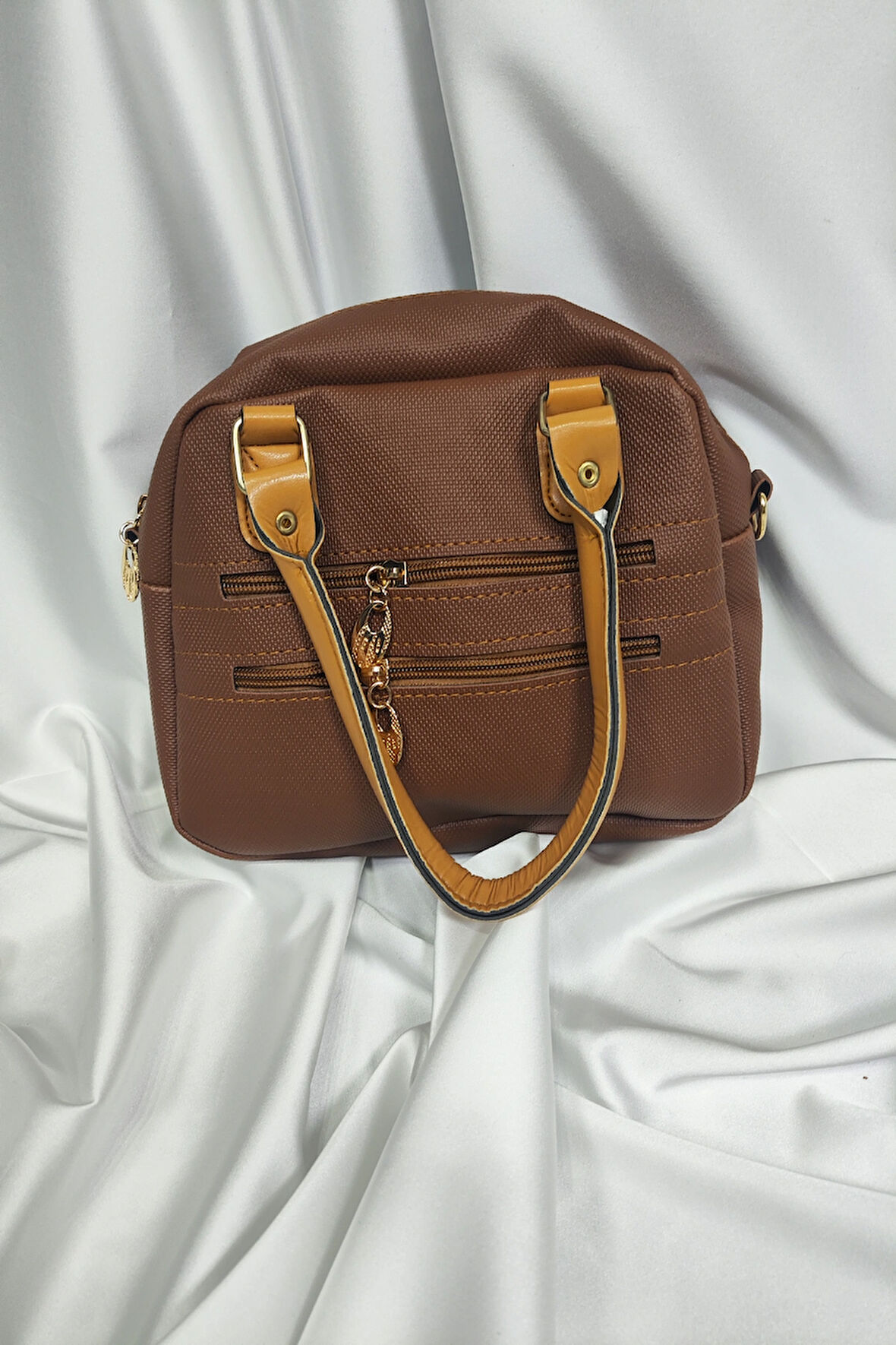 Kadın Çantası, Fermuaralı, Elde ve Omuz Askılı, Kahverengi