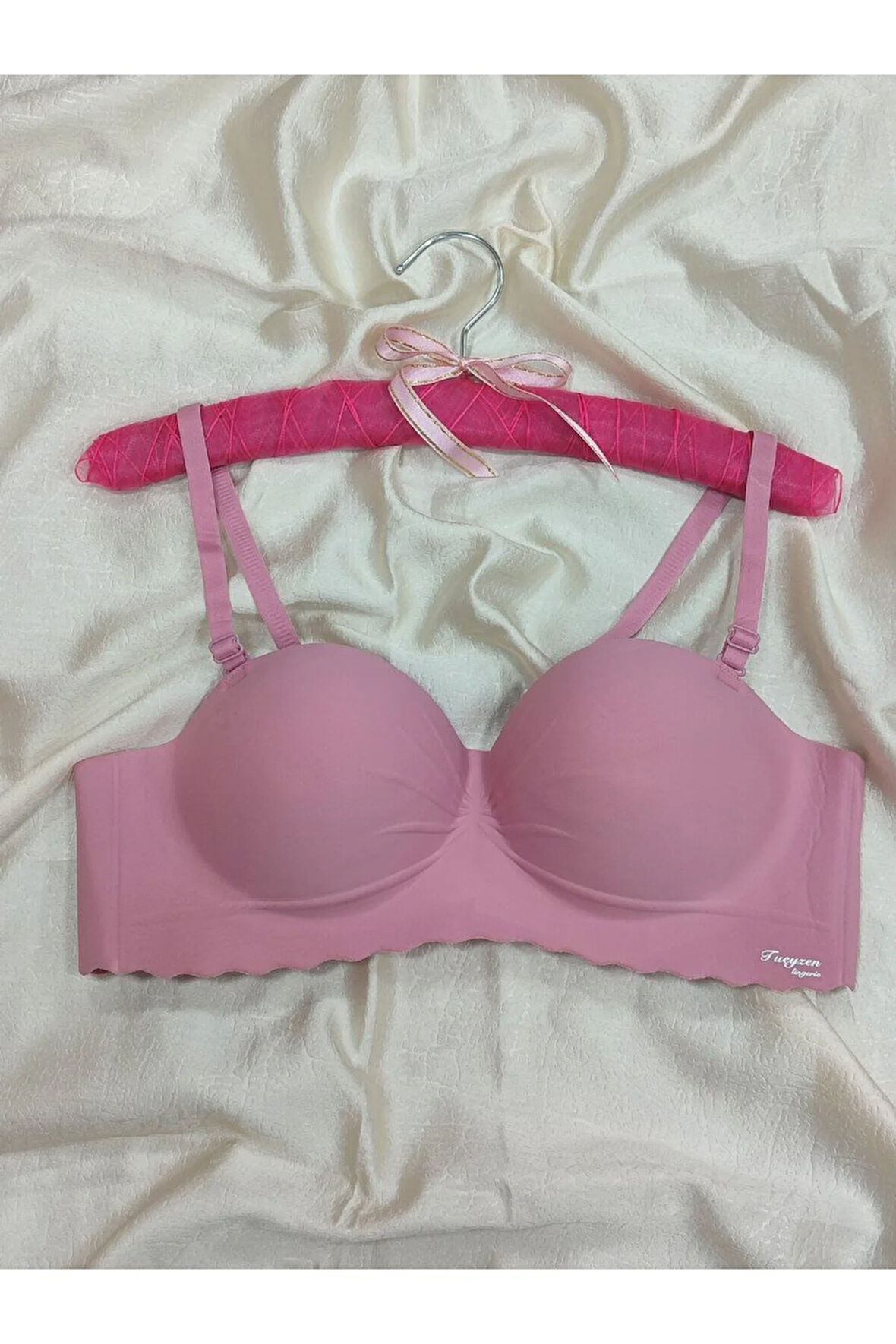 Lazer Kesim Dikişsiz Sütyen, Dolgulu İz Yapmaz Balensiz Sütyen