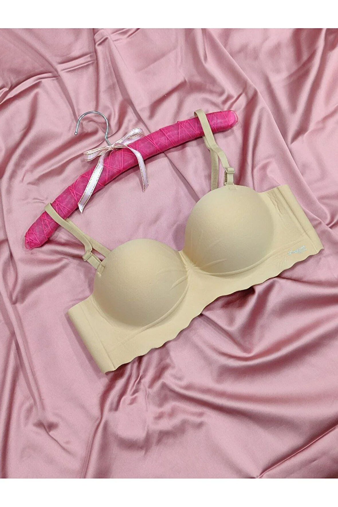Lazer Kesim Dikişsiz Sütyen, Dolgulu İz Yapmaz Balensiz Sütyen