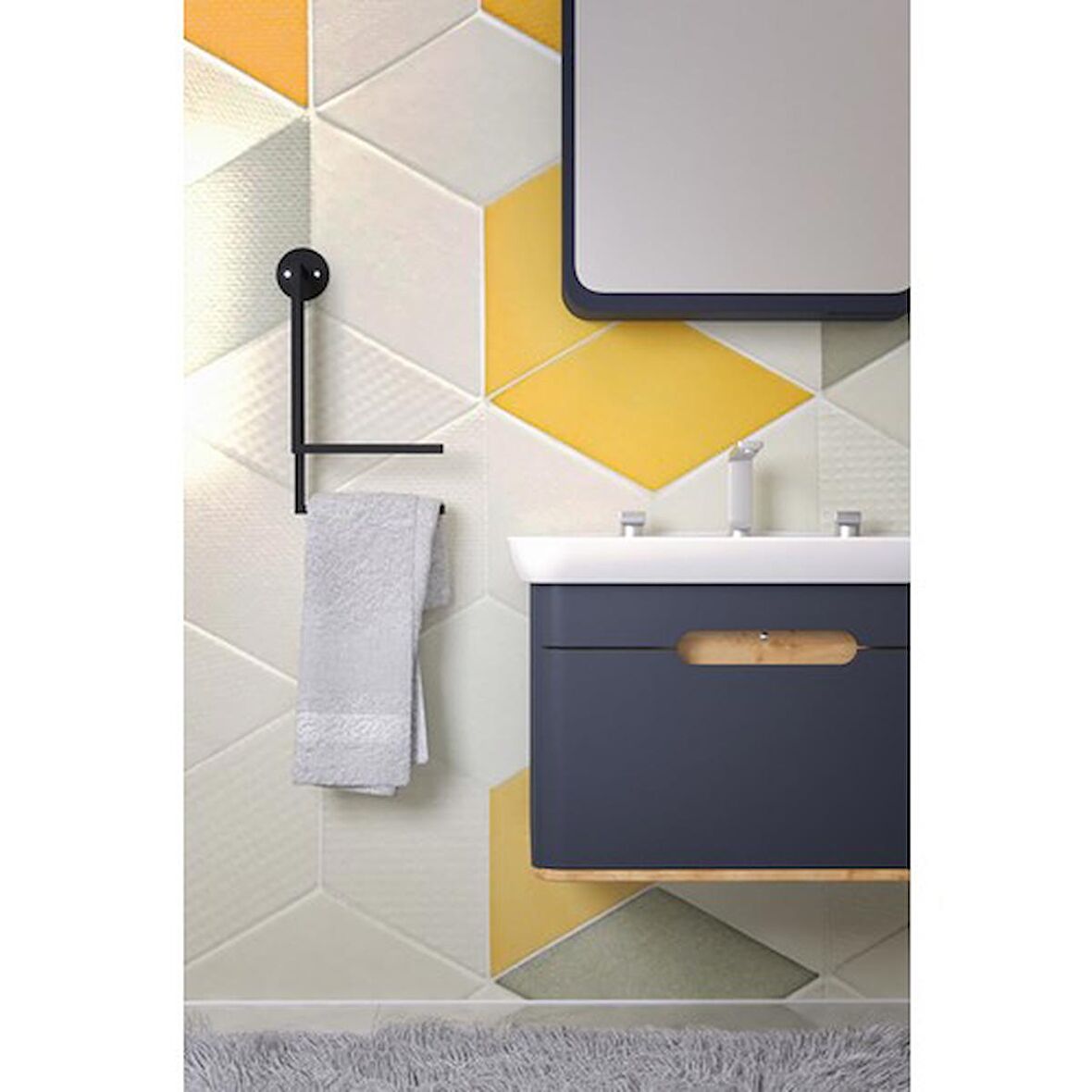 Lyla Concept Lotus Wall Banyo Havluluğu, Havluluk Duvara Monte