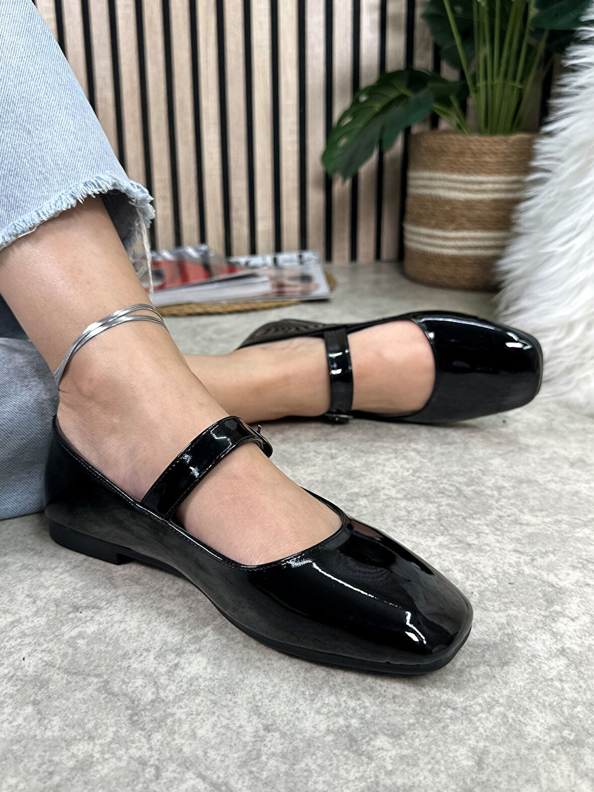 Günlük Kadın Babet Oval Burunlu Sade Şık Alçak Topuklu Tokalı Hafif Rahat Ayakkabı M-506