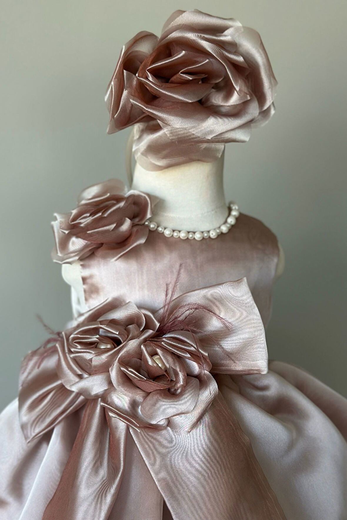 Özel Tasarım Kız Çocuk Elbise, Çiçek ve İnci Detaylı, Fiyonklu, Saç Aksesuarlı_M1125