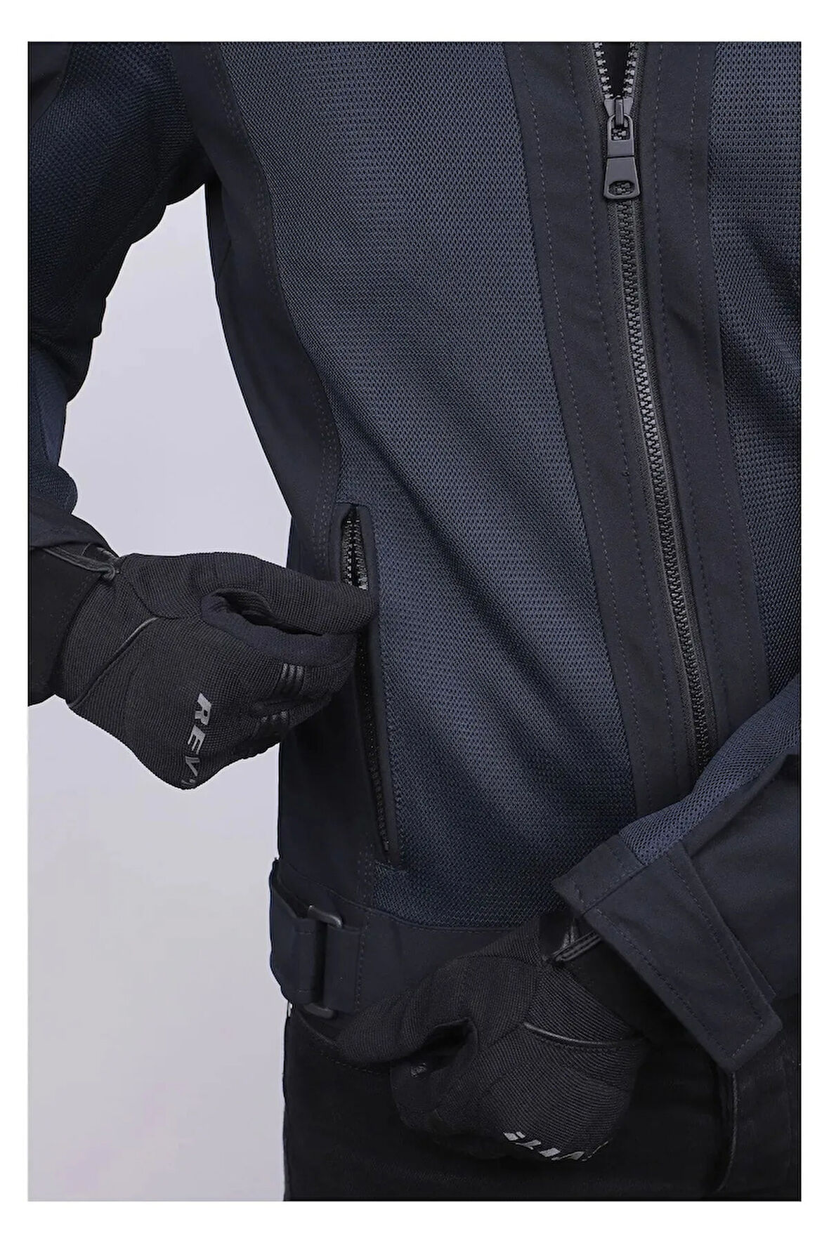 Cayman Air Mont Mavi