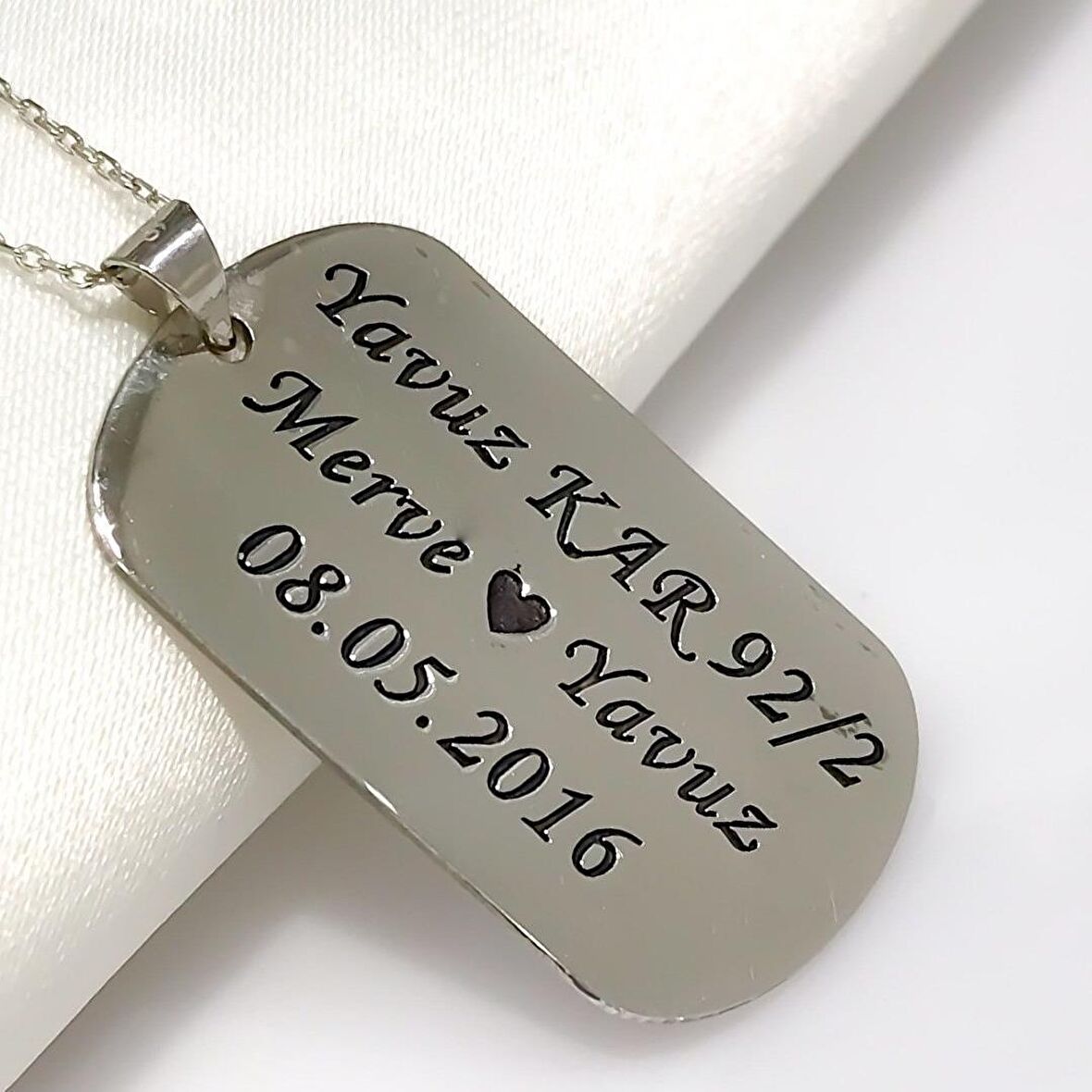 Asker Künye İsim Tarih Kalp Yazılı Gümüş Kolye