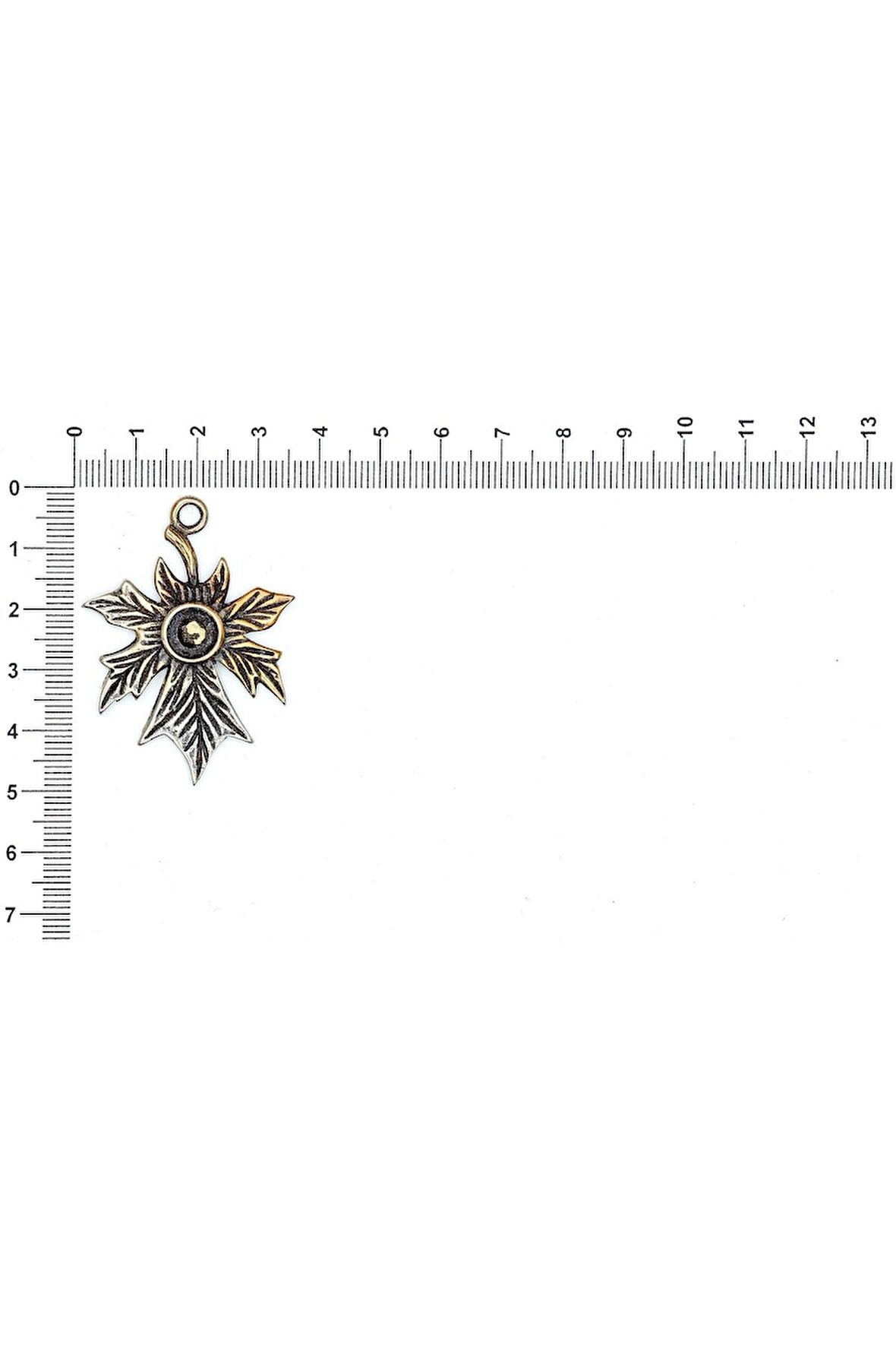 YAPRAK FİGÜRÜ İLE İLGİLİ METAL AKSESUARLAR VE KOLYE UÇLARI