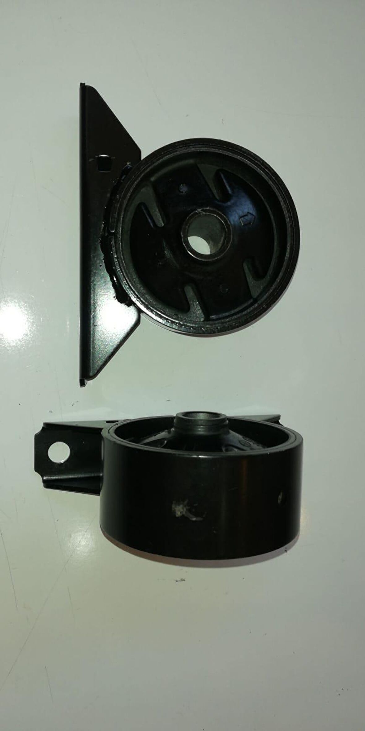 TAKOZ MOTOR LANCER 91-96 ÖN / MB691235