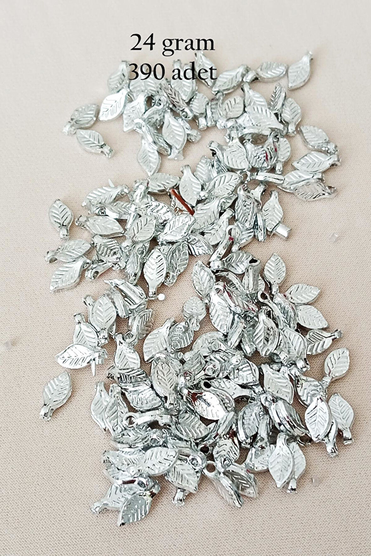 Oya Abiye Bileklik Kolye Pleksi Metalik Plastik Pul Gümüş Renk 24 gram 390 adet - BNC574