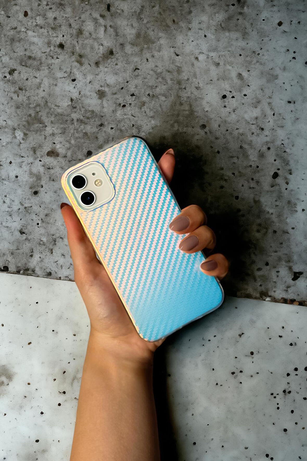 iPhone 12/12 Pro Uyumlu Karbon Hologram Geçişli Silikonlu Telefon Kılıfı