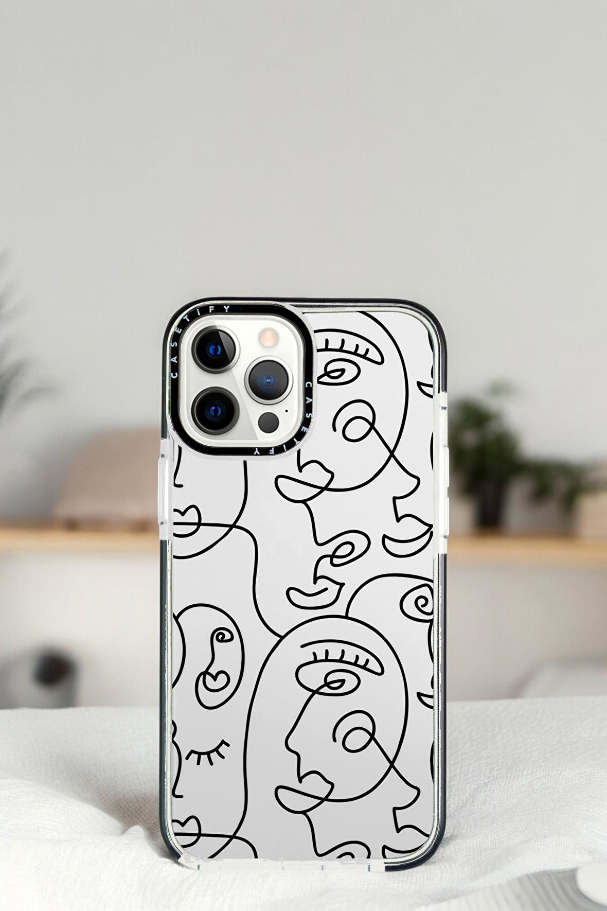iPhone 13 Pro Face Art Desenli Casetify Darbe Emci Silikonlu Telefon Kılıfı