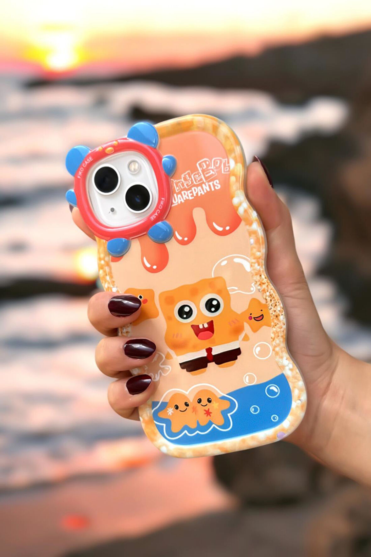 iPhone 13 - 14 Uyumlu Sünger Bob Desenli Kenar Korumalı Darbe Emici Telefon Kılıfı