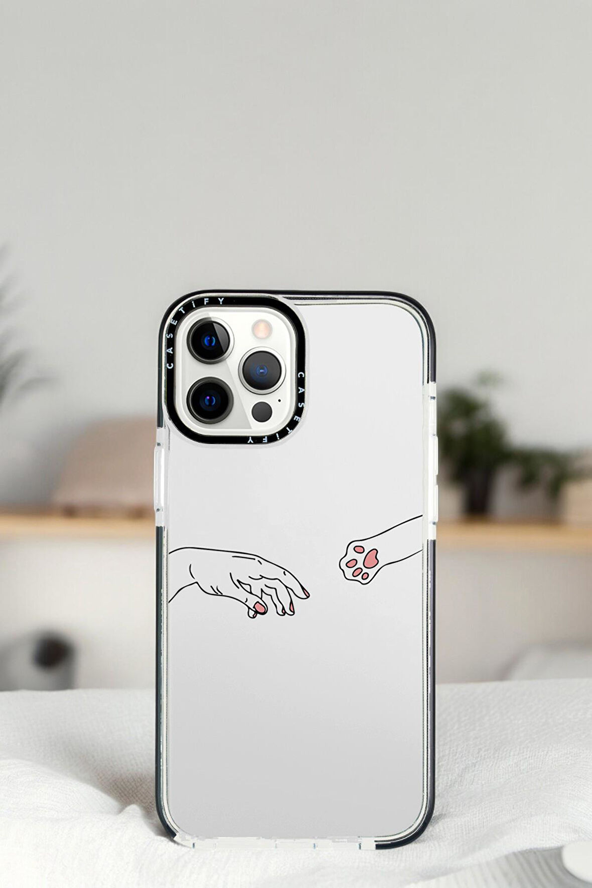 iPhone 14 Pro Hand and Paw Desenli Casetify Darbe Emci Silikonlu Telefon Kılıfı