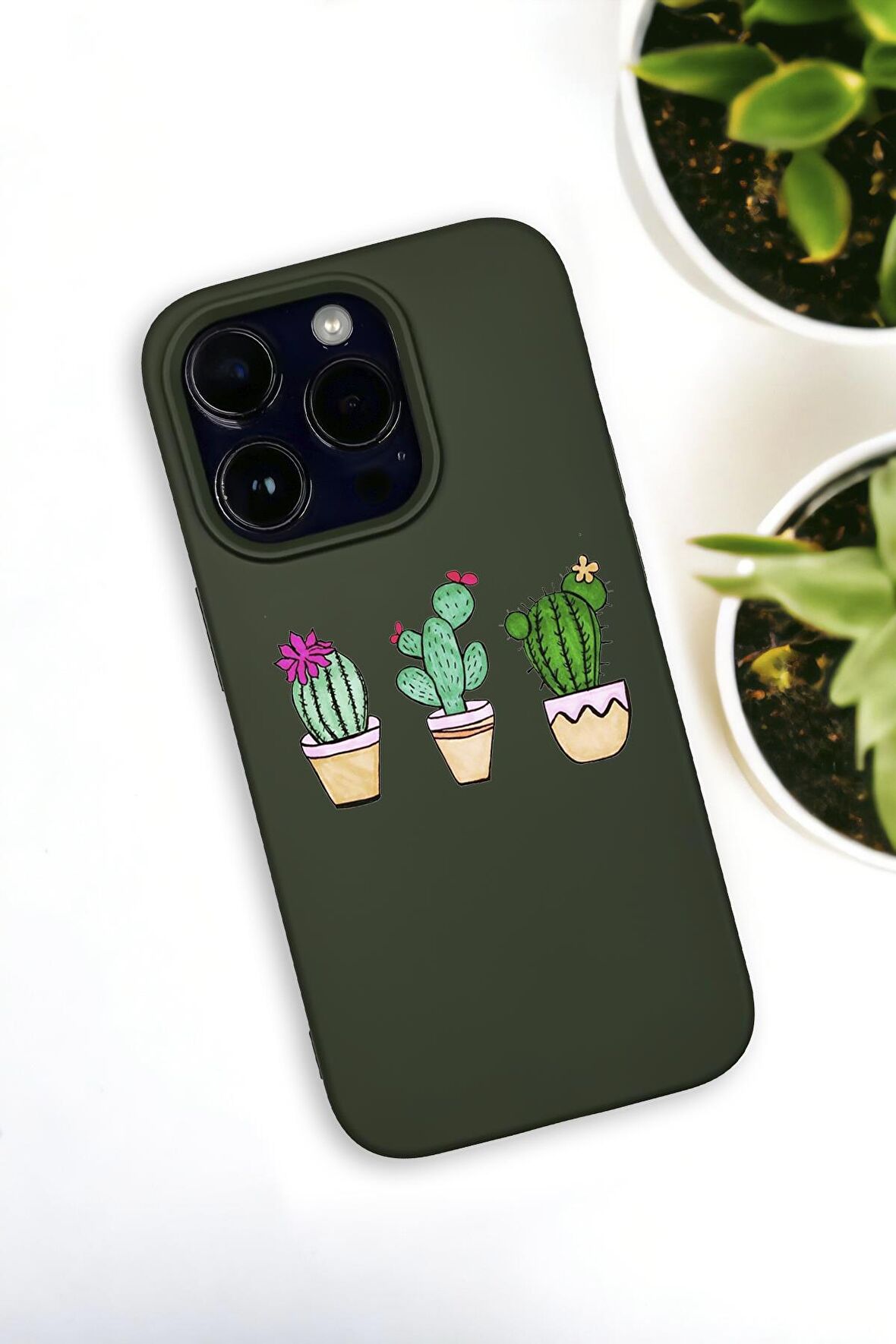 iPhone 14 Pro Uyumlu Üçlü Kaktüs Desenli Premium Silikonlu Haki Lansman Telefon Kılıfı