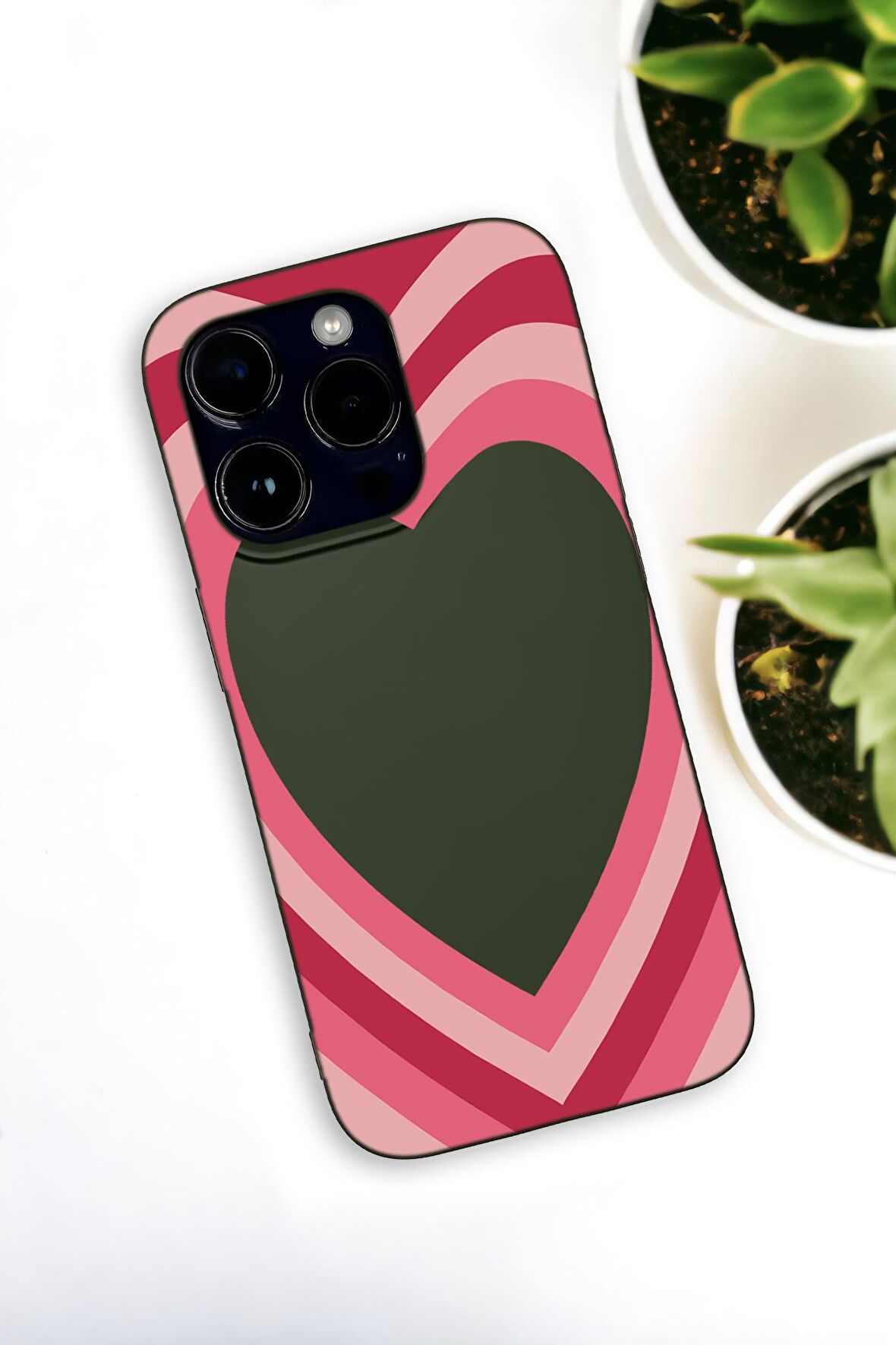 iPhone 14 Pro Uyumlu Kalp Desenli Premium Silikonlu Haki Lansman Telefon Kılıfı