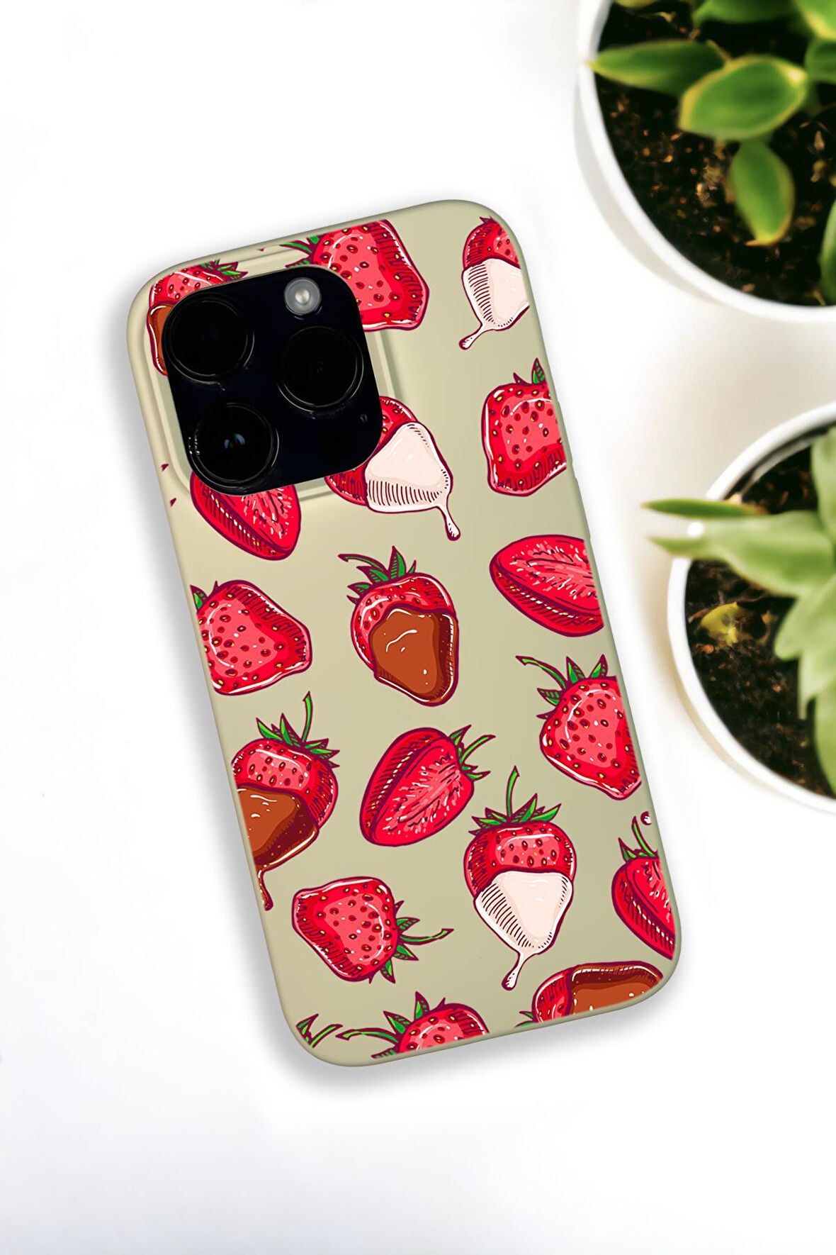 iPhone 14 Pro Uyumlu Çikolatalı Çilekler Desenli Premium Silikonlu Krem Lansman Telefon Kılıfı