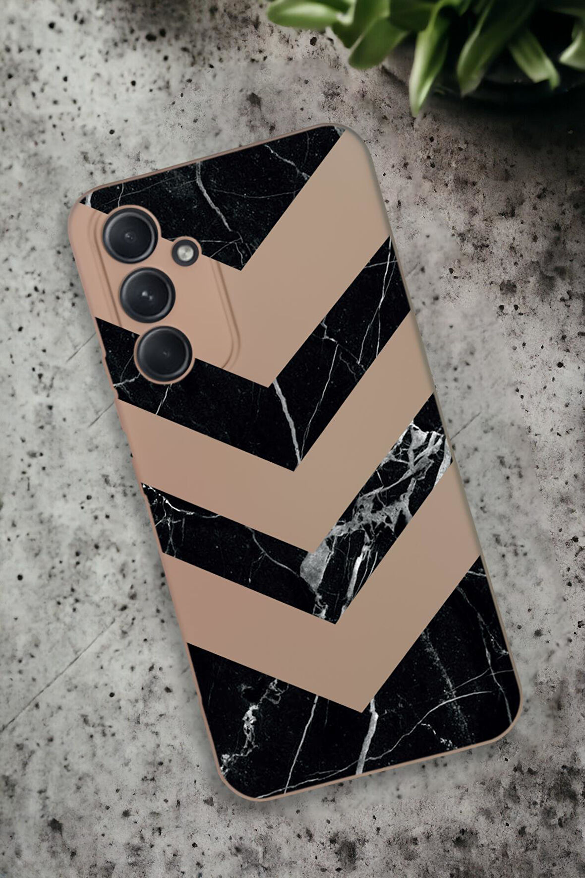 Samsung Galaxy A54 Uyumlu Mermer Üçgen Desenli Premium Silikonlu Lansman Telefon Kılıfı