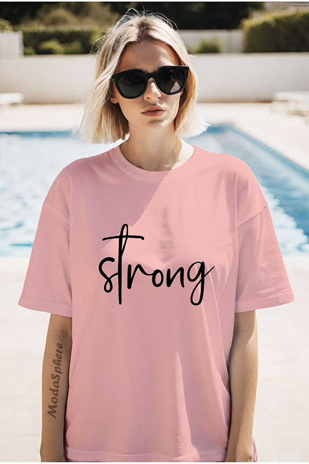 STRONG BASKILI BİSİKLET YAKA KISA KOLLU UNISEX TİŞÖRT