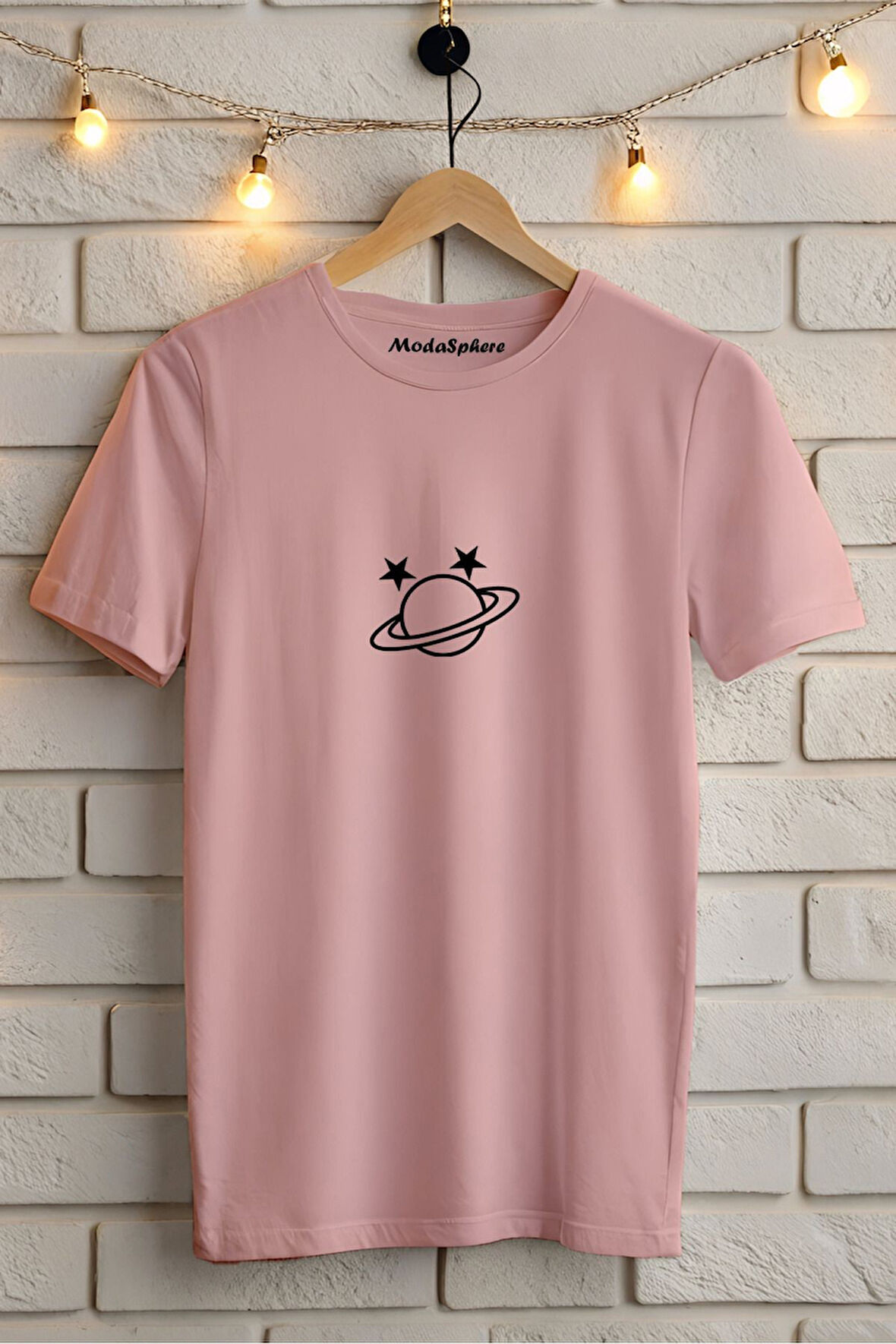 SATURN VE YILDIZ BASKILI BİSİKLET YAKA KISA KOLLU UNISEX TİŞÖRT