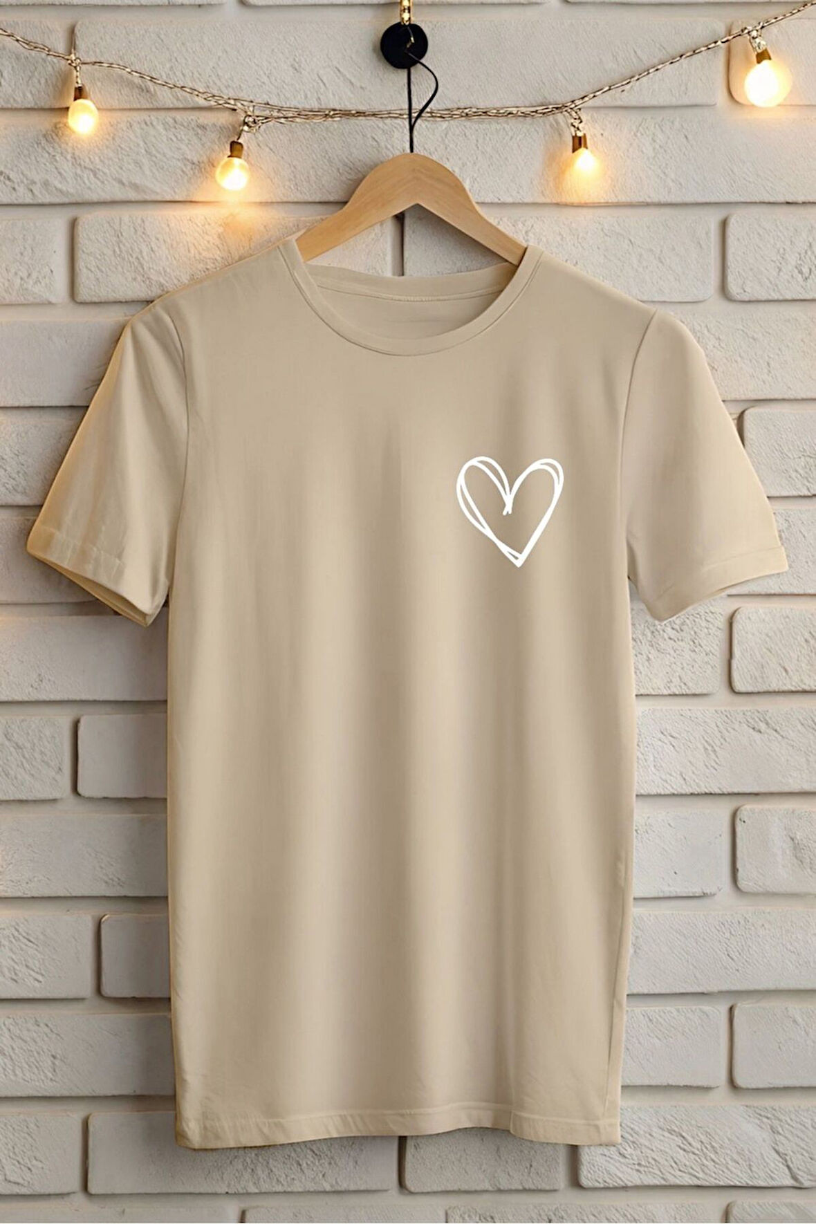 Minimal Kalp Baskılı Unisex Oversize Tişört