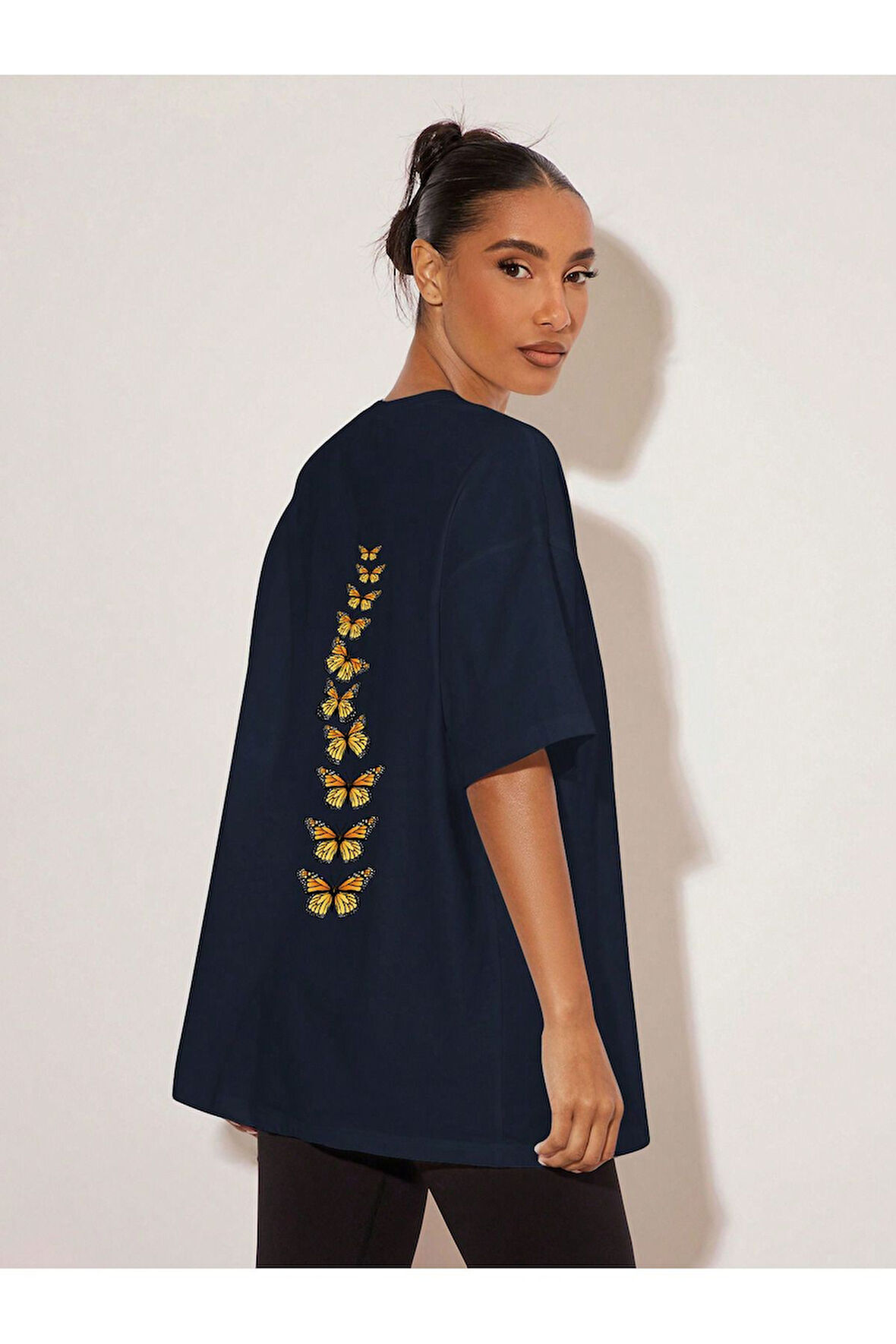 Unisex Sırt Kral Kelebek Baskılı T-shirt