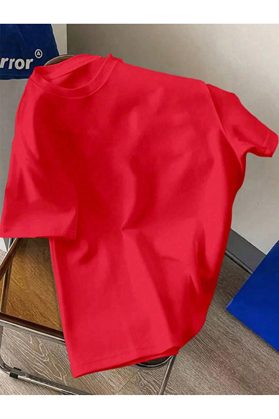 Unisex Oversize Düz Tişört – Pamuklu Rahat Kesim Erkek/Kadın T-Shirt