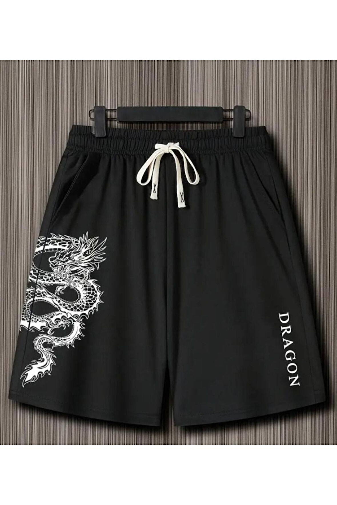 Erkek Dragon Baskılı Bermuda Cepli Kordon Detaylı Regular Fit Kalıp Siyah Şort