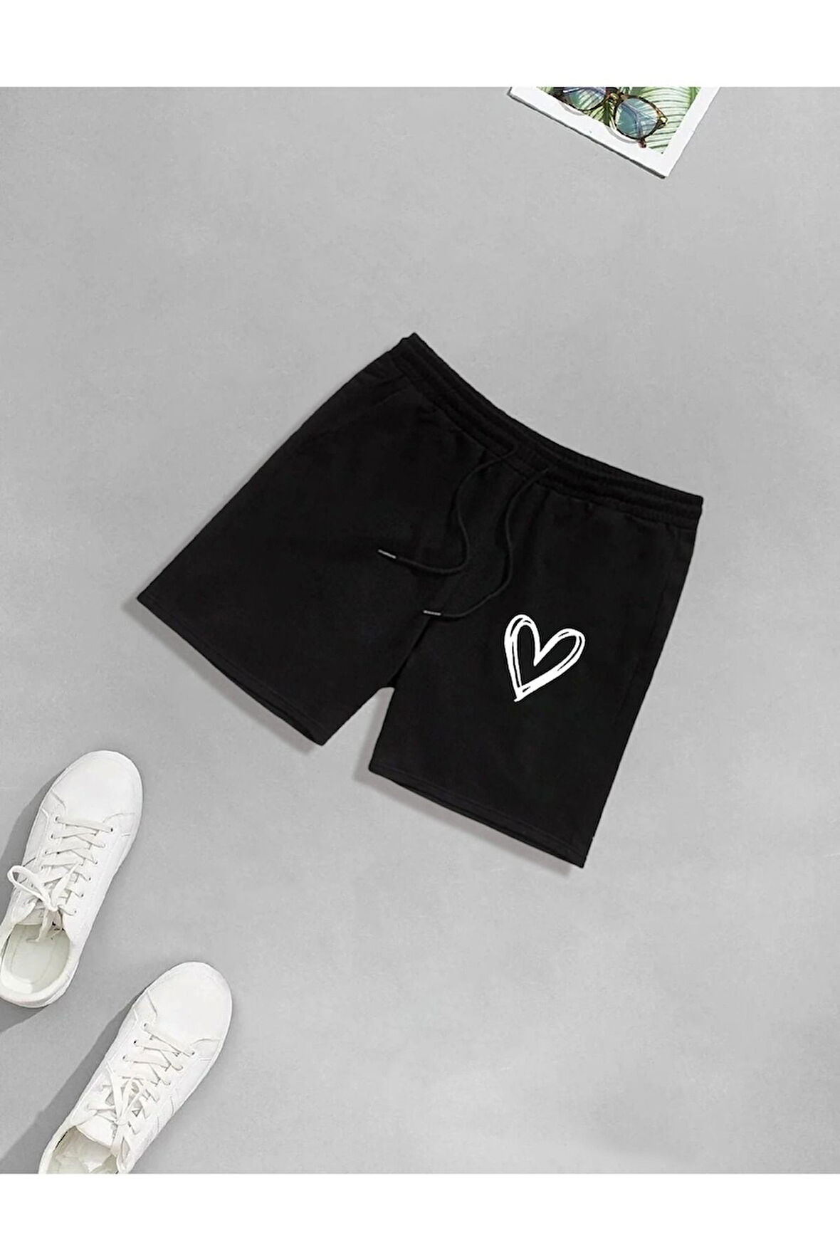 Unisex Kalp Baskılı Şort