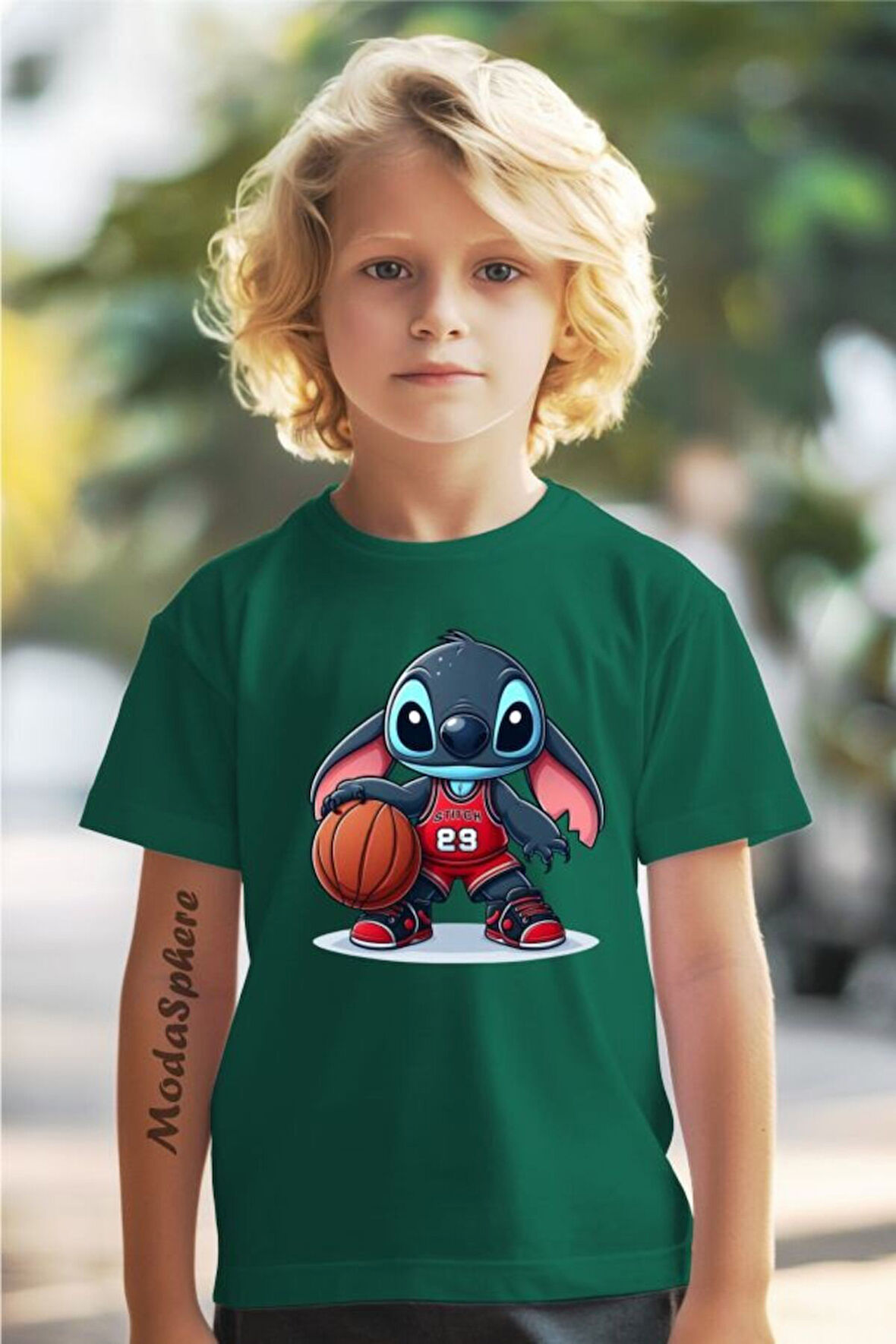 BASKETBOLCU STITCH BASKILI BİSİKLET YAKA KISA KOLLU ÇOCUK TİŞÖRT