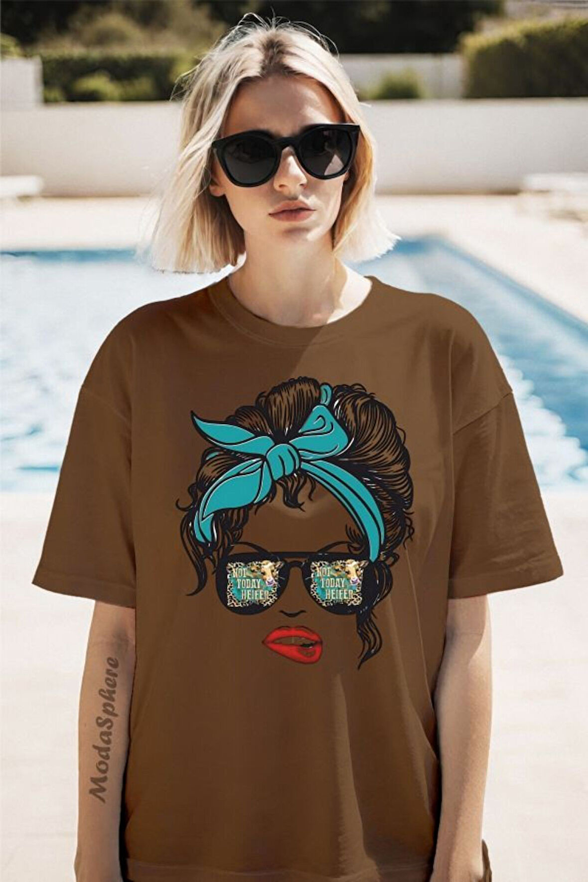 Gözlüklü Kadın Baskılı Unisex Oversize Tişört