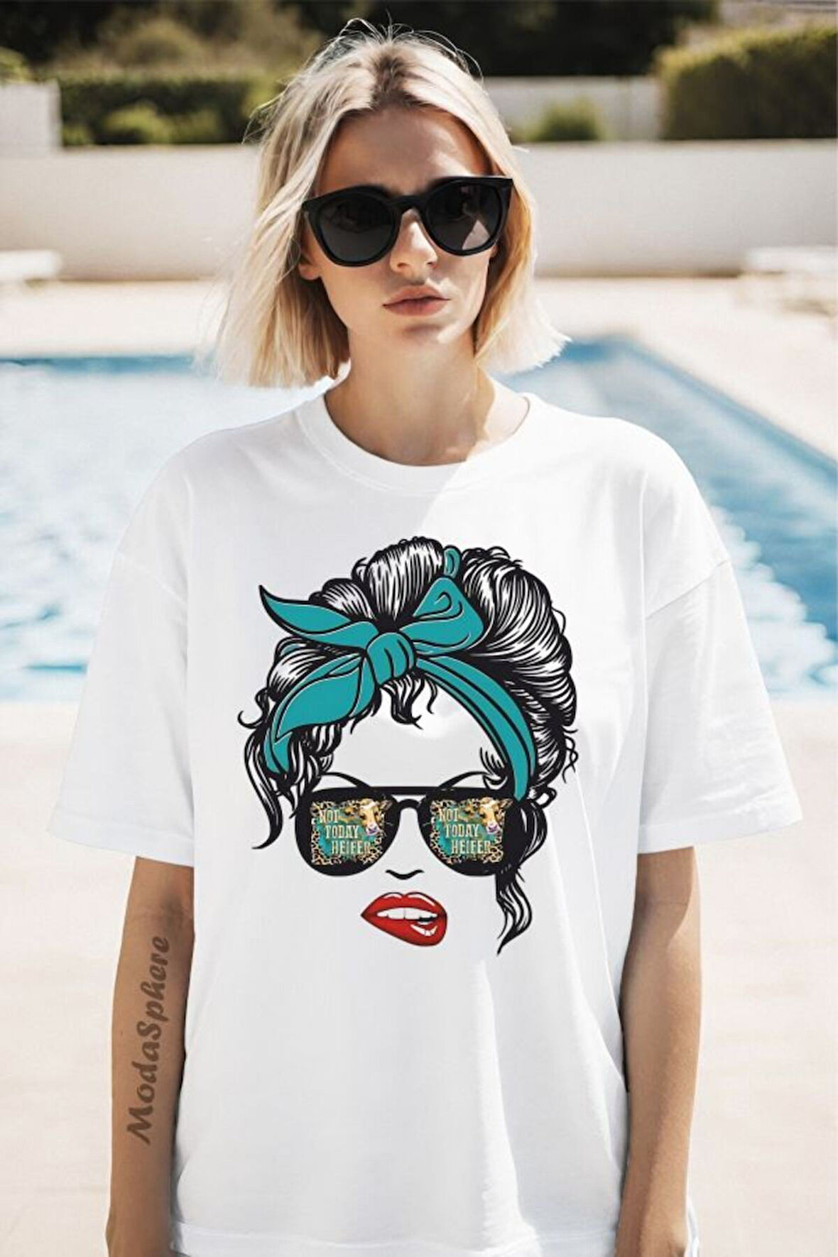 Gözlüklü Kadın Baskılı Unisex Oversize Tişört