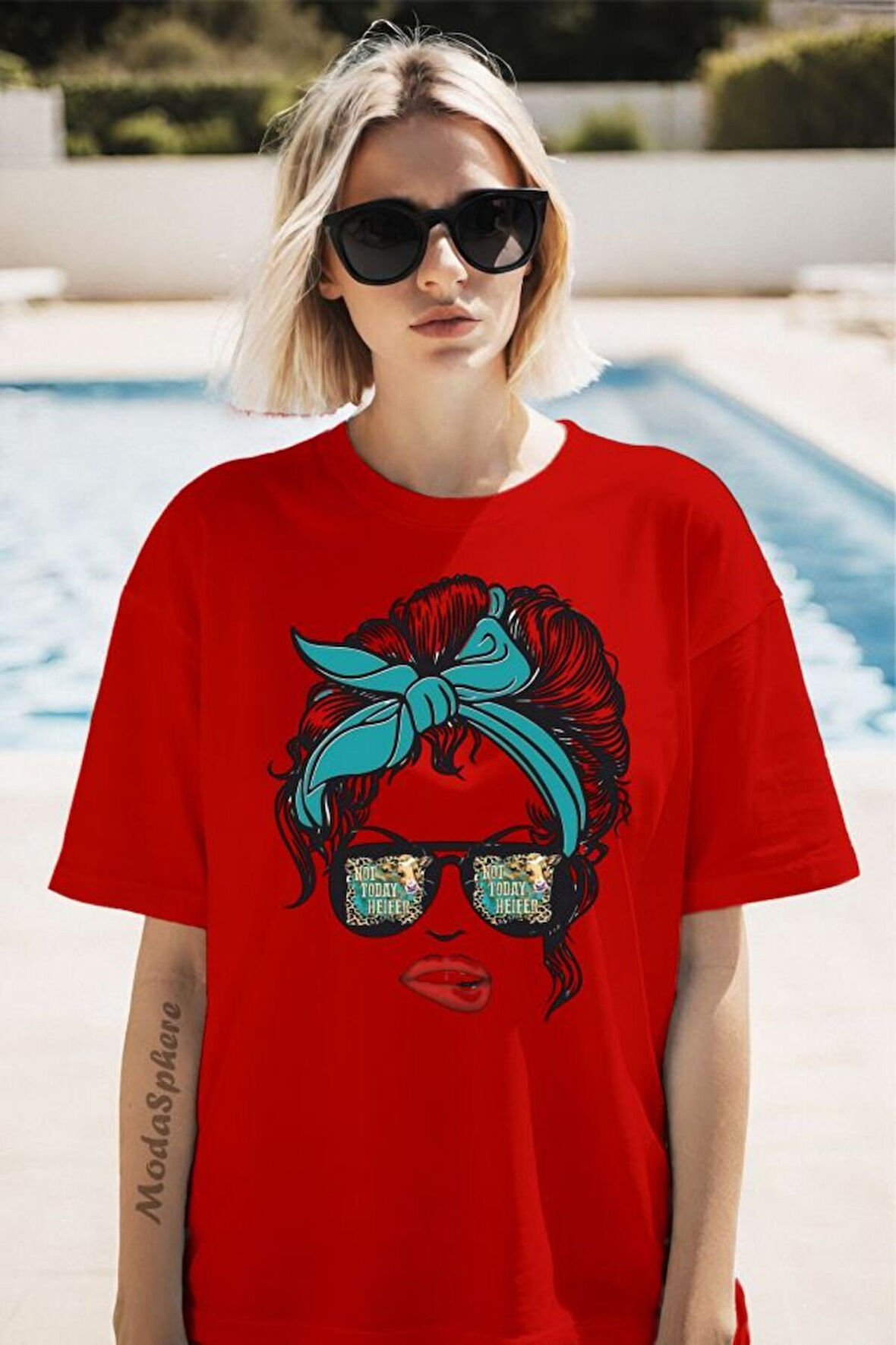 Gözlüklü Kadın Baskılı Unisex Oversize Tişört