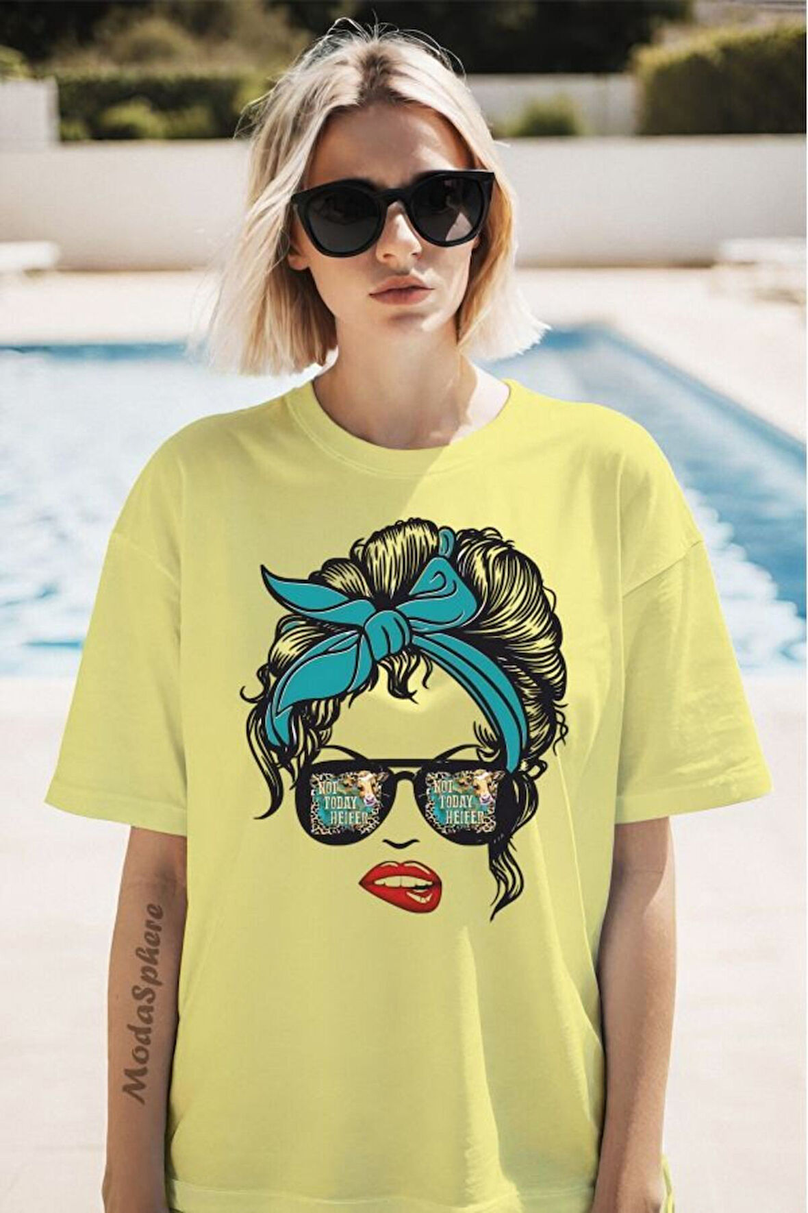 Gözlüklü Kadın Baskılı Unisex Oversize Tişört