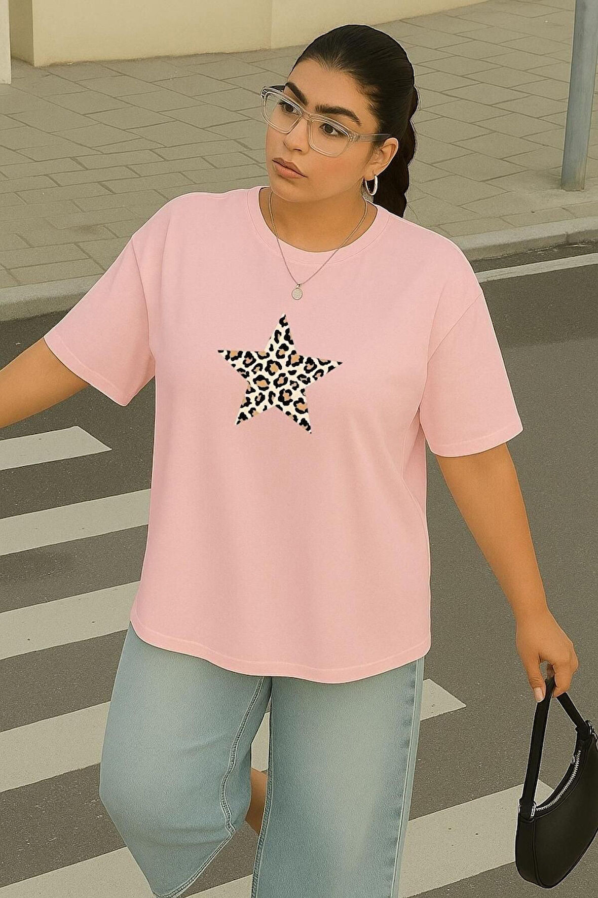 Büyük Beden Leoparlı Yıldız Baskılı Unisex Oversize Tişört