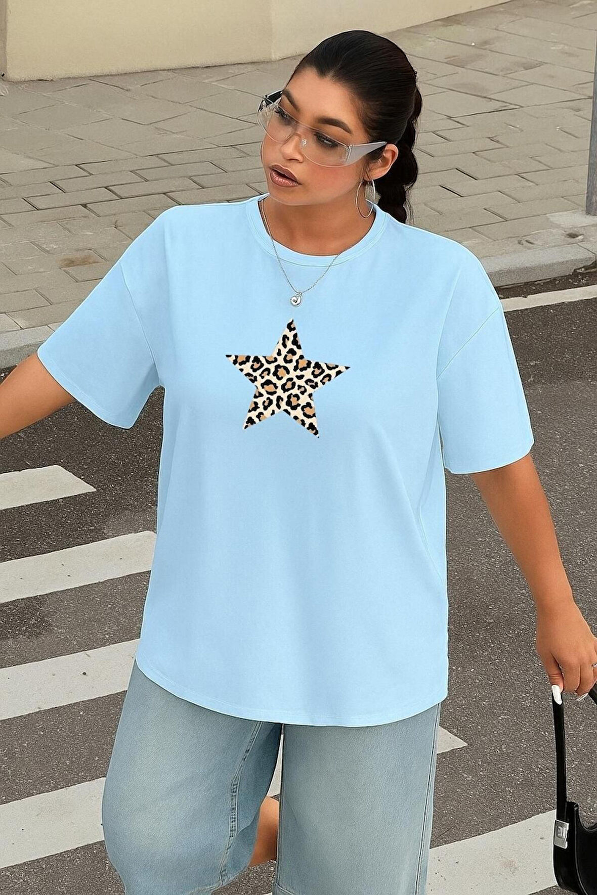 Büyük Beden Leoparlı Yıldız Baskılı Unisex Oversize Tişört